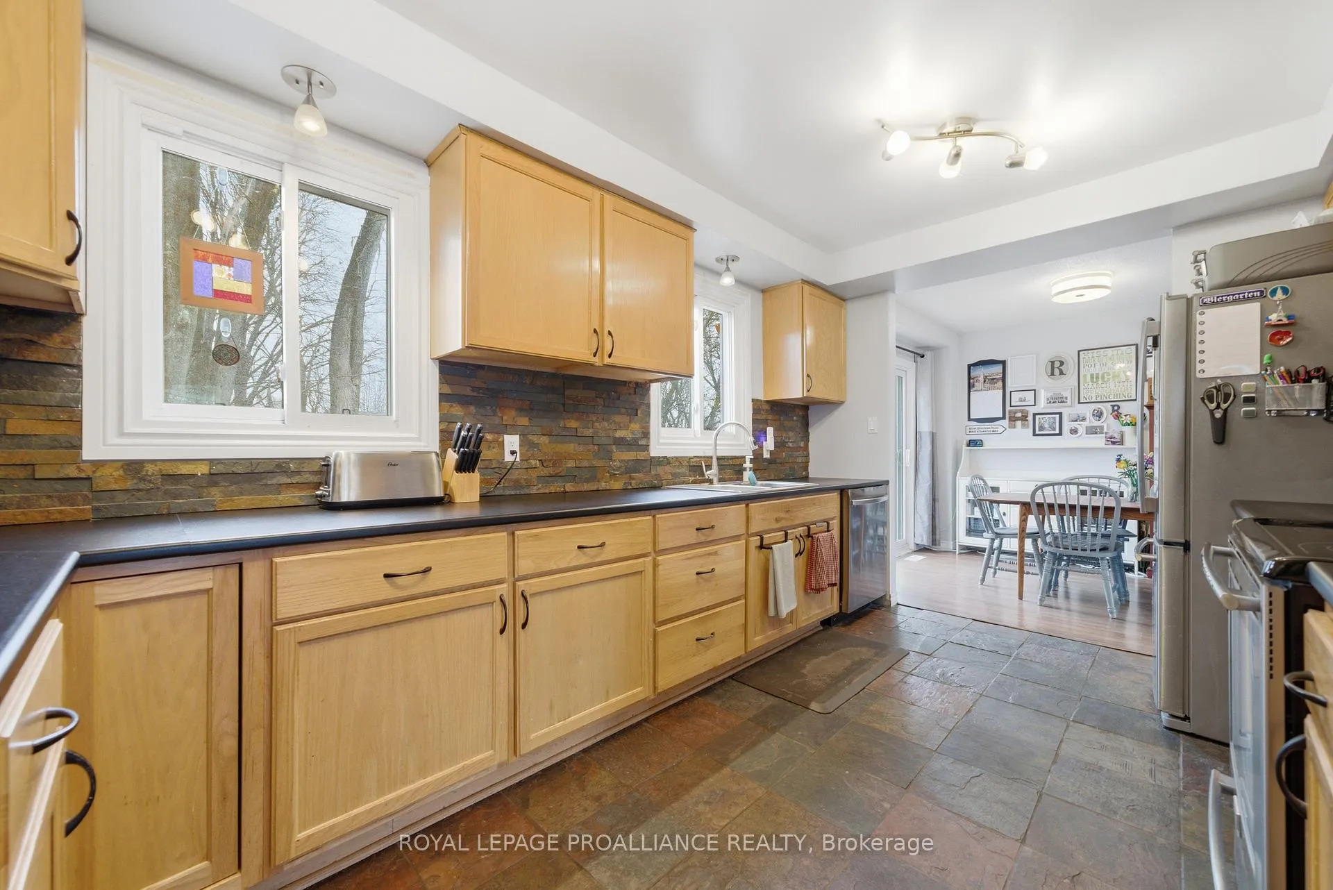 Photo 15 of 24 Austin Street, Quinte West, Trenton Ward — HOMEH