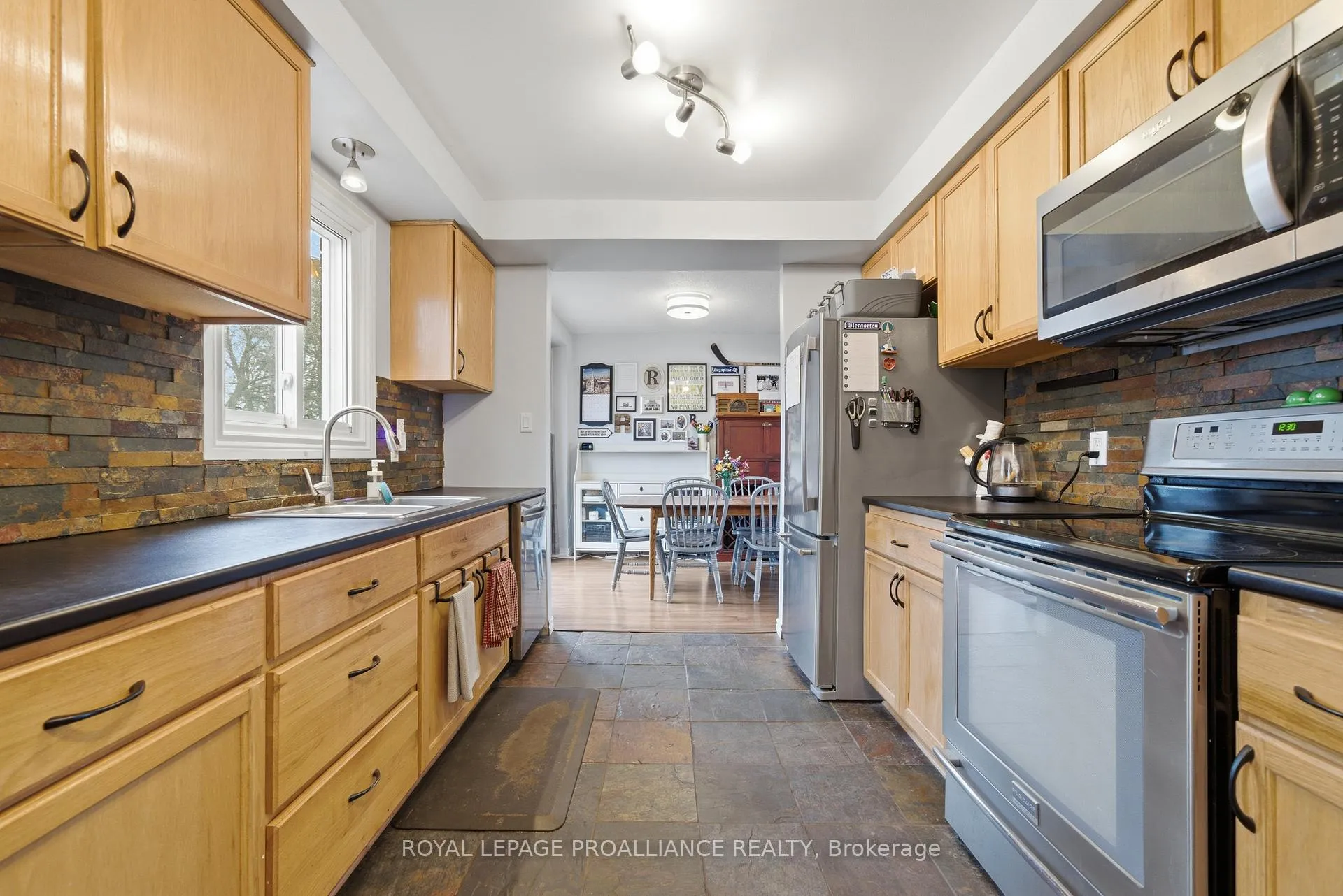 Photo 16 of 24 Austin Street, Quinte West, Trenton Ward — HOMEH