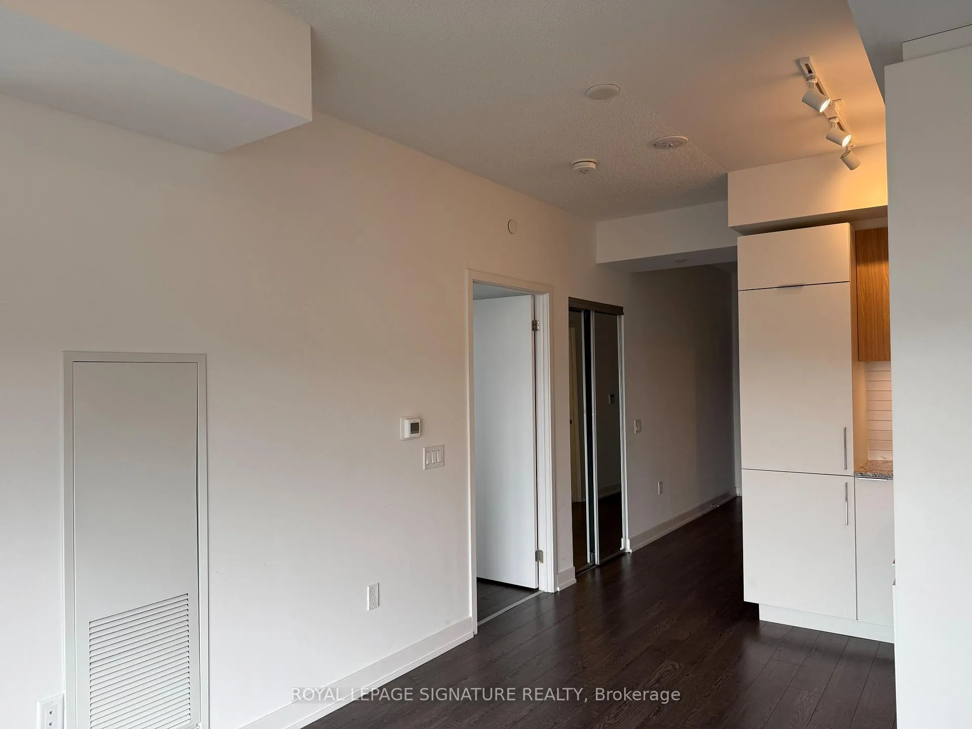 Photo 13 of Unit 2009, 50 O'Neill Road, North York, Banbury-Don Mills — HOMEH