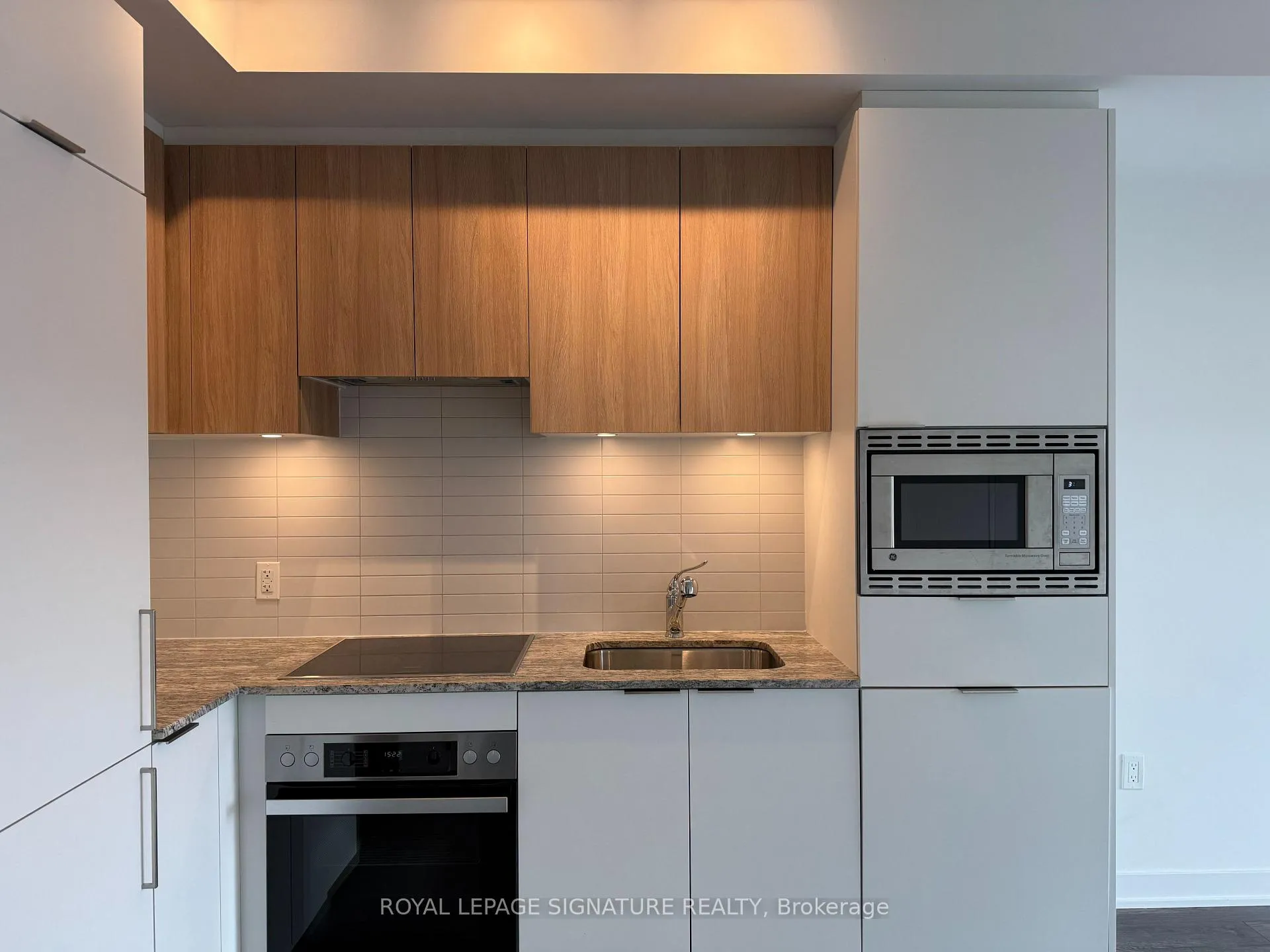 Photo 14 of Unit 2009, 50 O'Neill Road, North York, Banbury-Don Mills — HOMEH