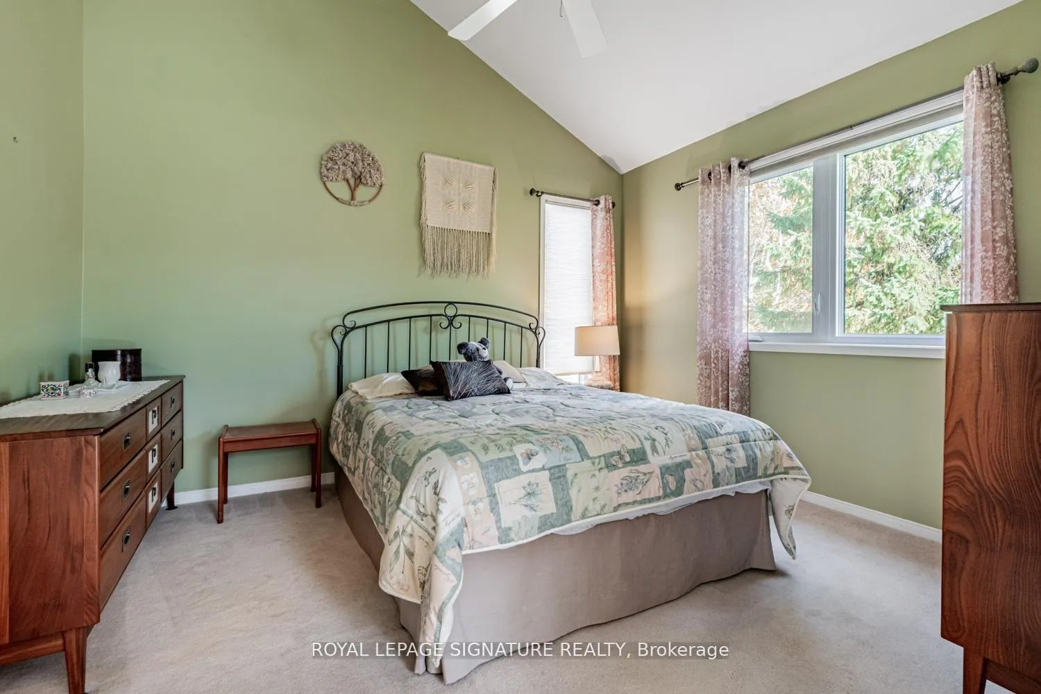 Photo 17 of 25 Riverview Road, New Tecumseth, Rural New Tecumseth — HOMEH
