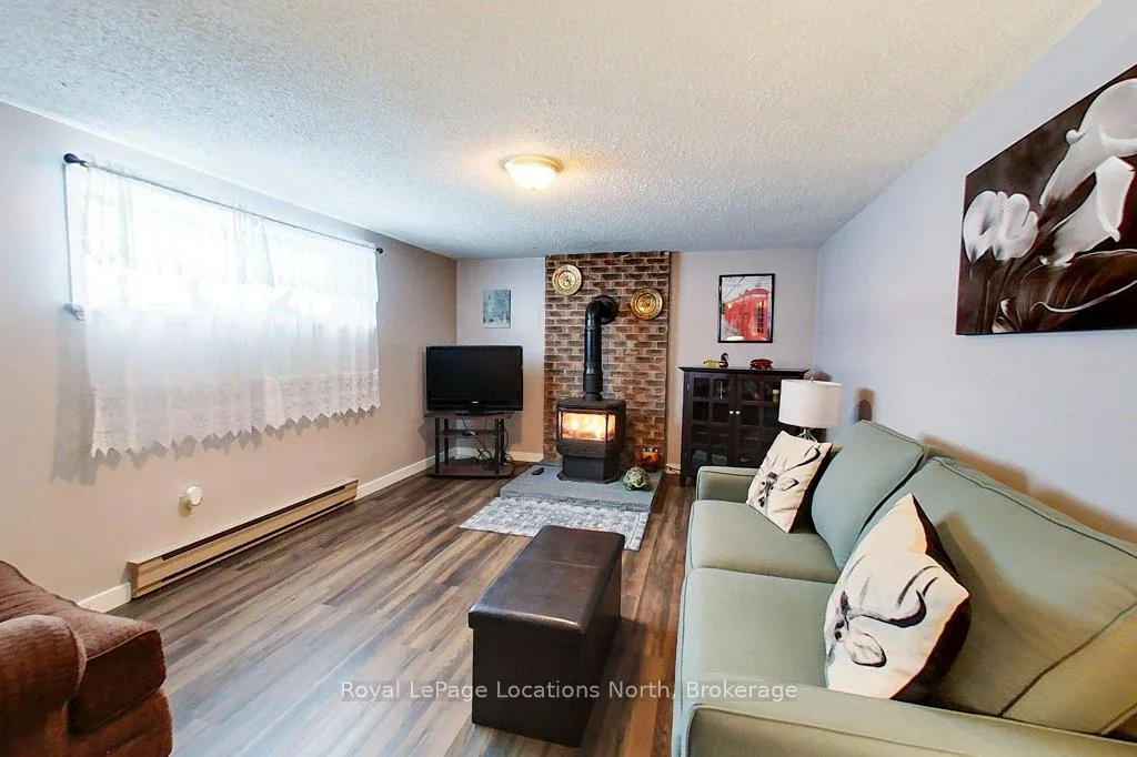 Photo 25 of 56 Lorne Avenue, Collingwood — HOMEH