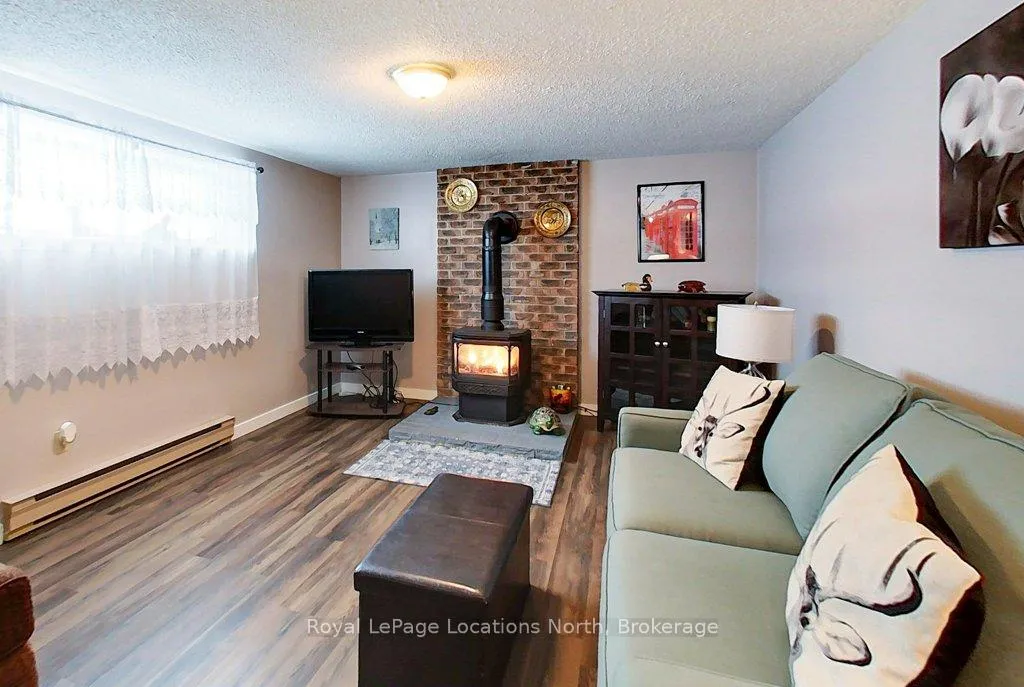 Photo 26 of 56 Lorne Avenue, Collingwood — HOMEH