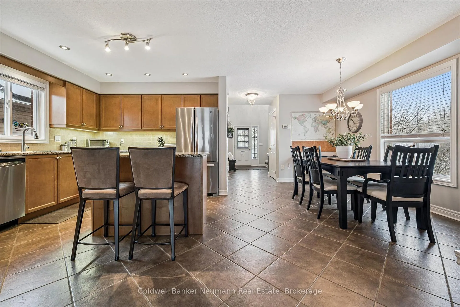 Photo 11 of 150 Lynch Circle, Guelph, Pineridge/Westminster Woods — HOMEH