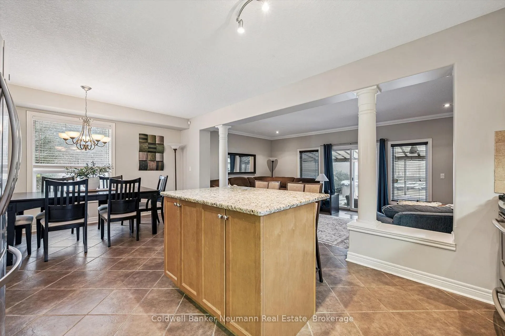 Photo 17 of 150 Lynch Circle, Guelph, Pineridge/Westminster Woods — HOMEH