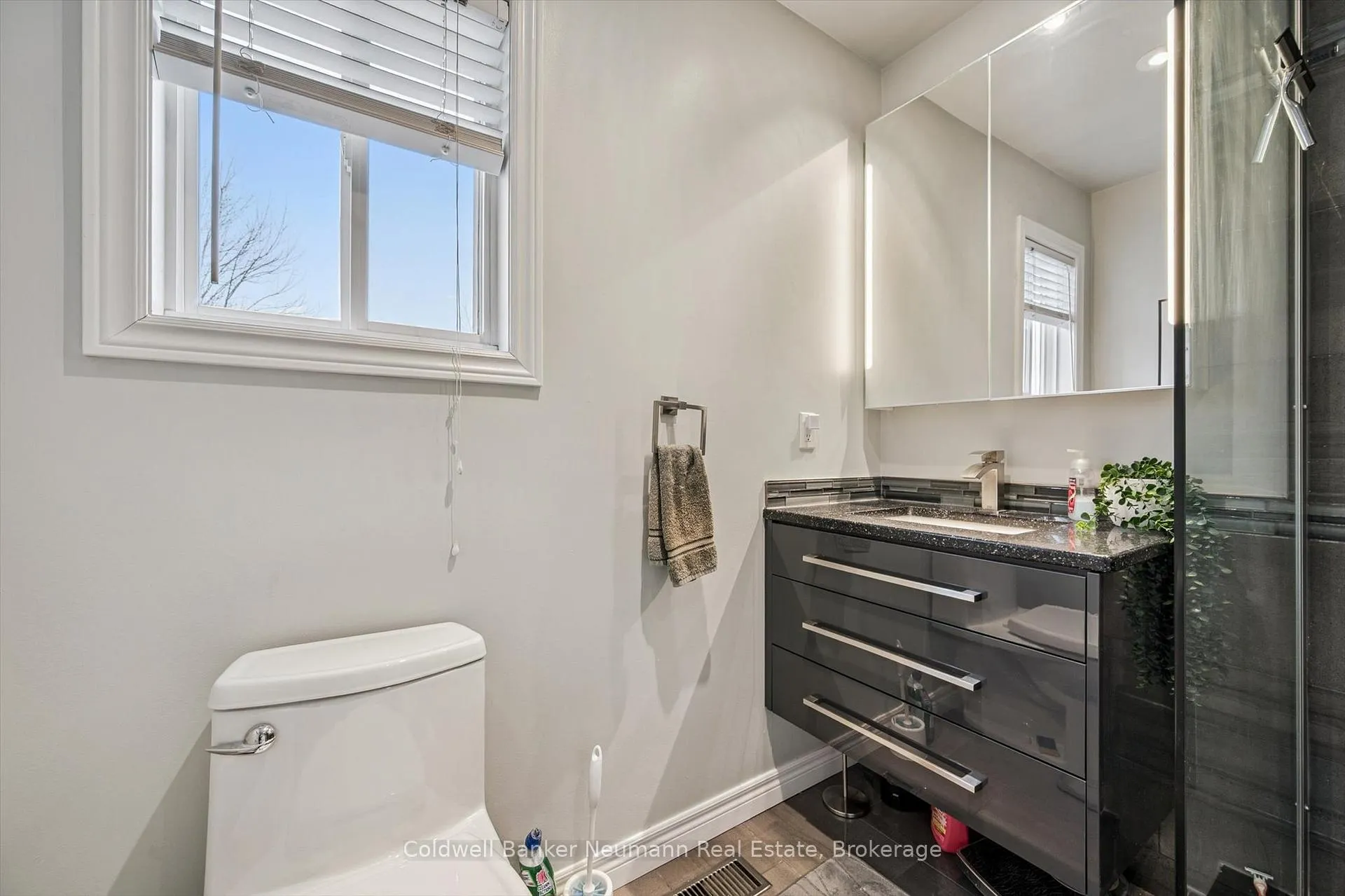 Photo 24 of 150 Lynch Circle, Guelph, Pineridge/Westminster Woods — HOMEH