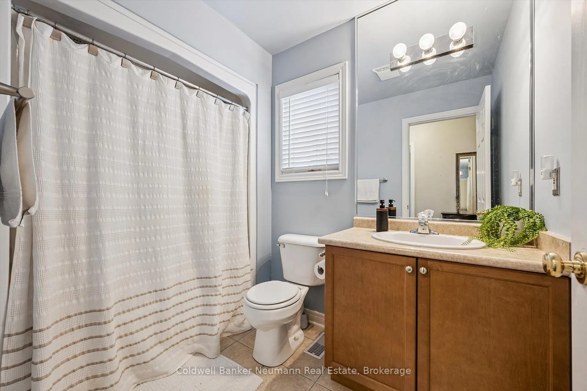 Photo 28 of 150 Lynch Circle, Guelph, Pineridge/Westminster Woods — HOMEH