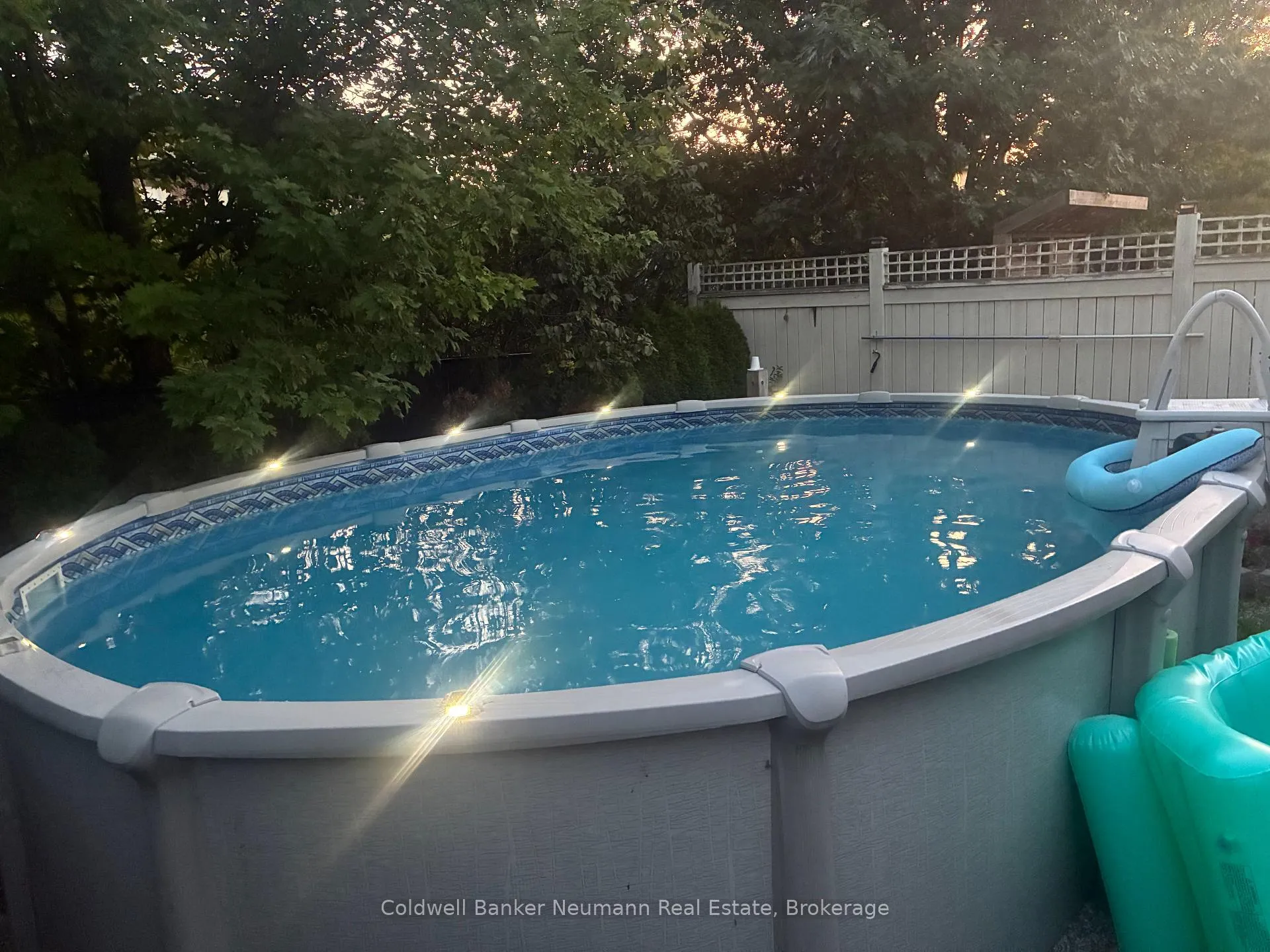 Photo 42 of 150 Lynch Circle, Guelph, Pineridge/Westminster Woods — HOMEH