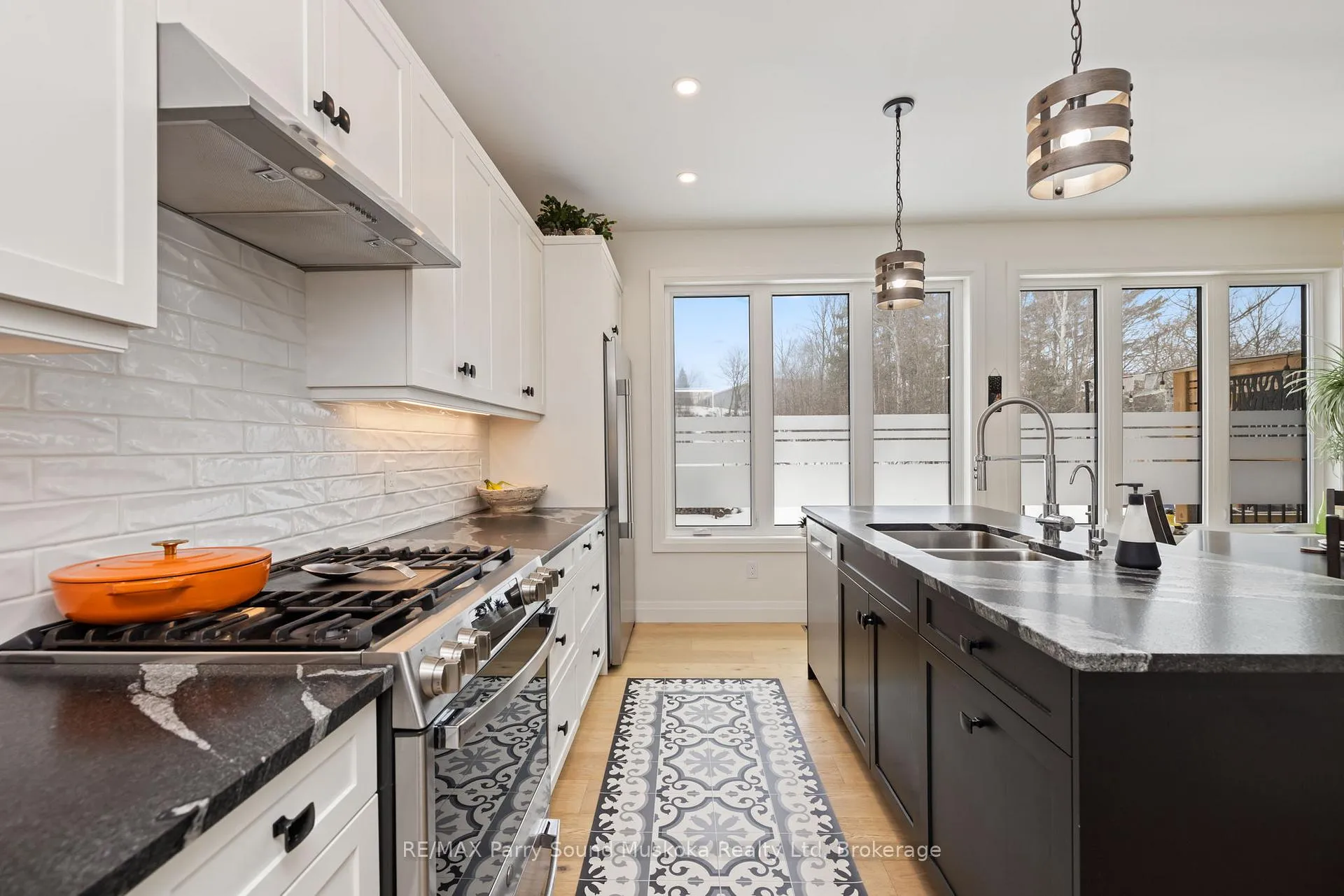 Photo 6 of 44 Dennis Drive, Parry Sound — HOMEH