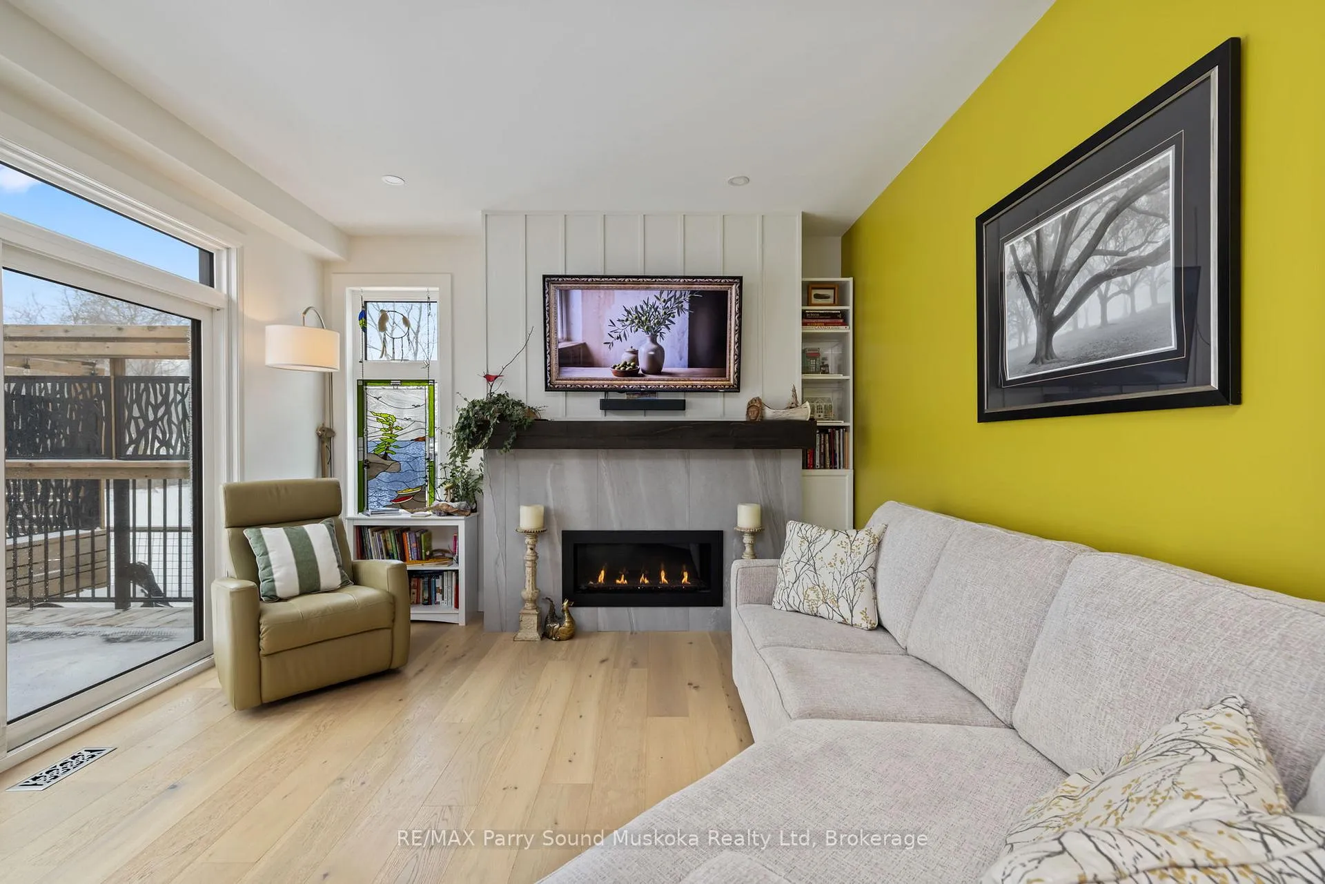 Photo 11 of 44 Dennis Drive, Parry Sound — HOMEH