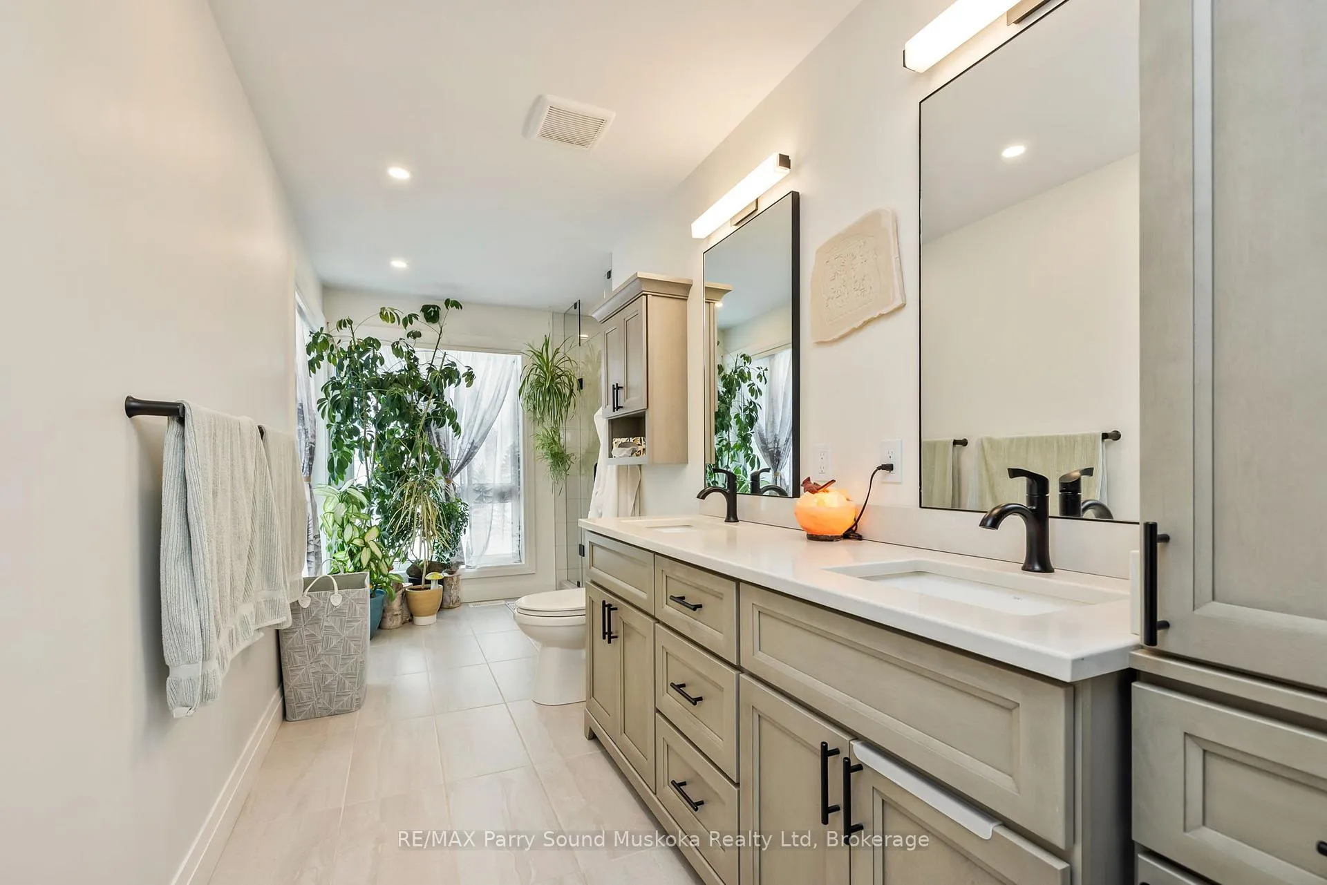 Photo 26 of 44 Dennis Drive, Parry Sound — HOMEH