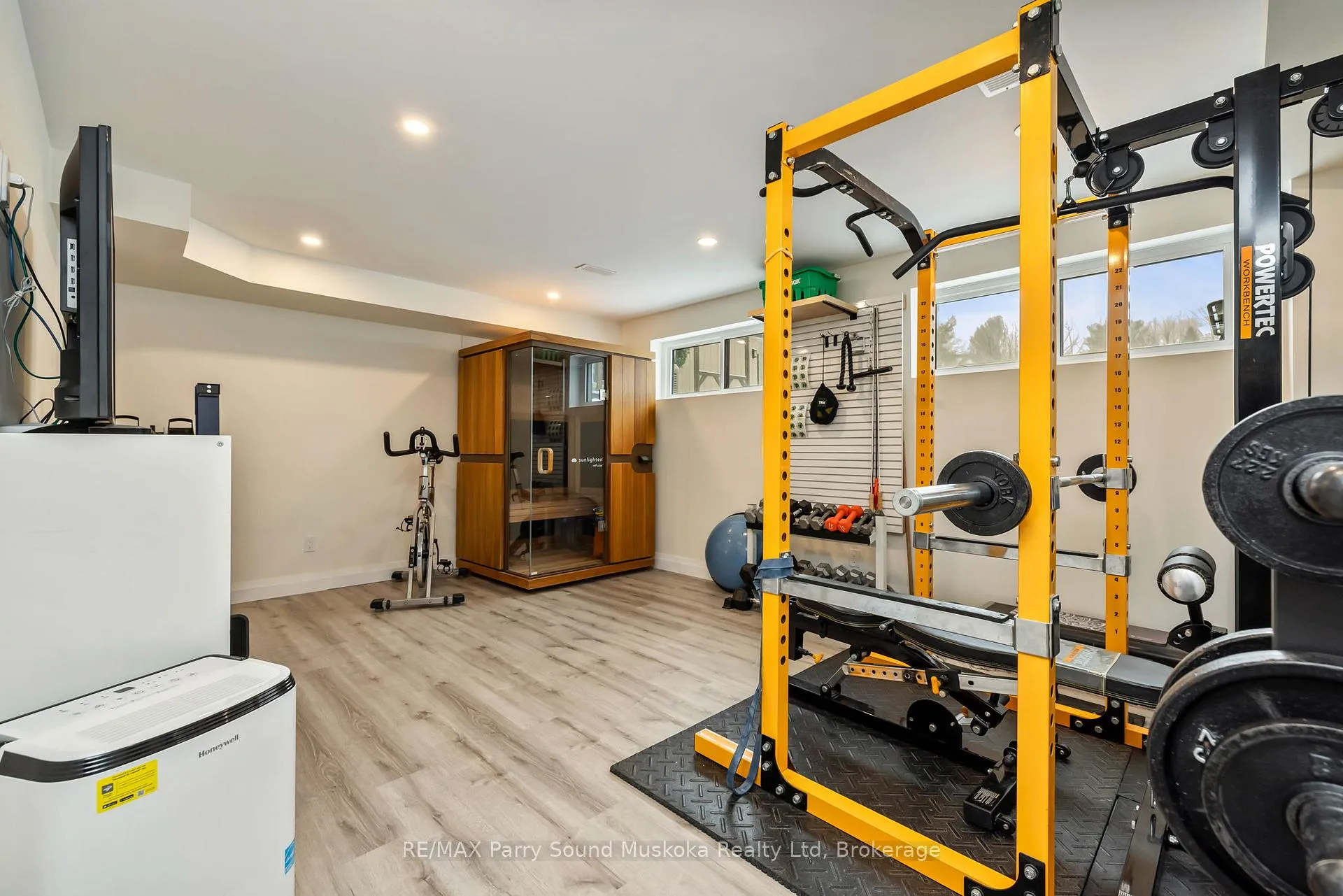 Photo 29 of 44 Dennis Drive, Parry Sound — HOMEH