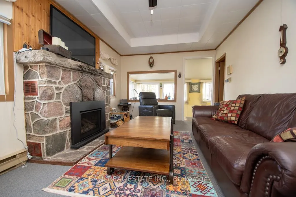 Photo 6 of 2077 White Lake Road W, Douro-Dummer — HOMEH