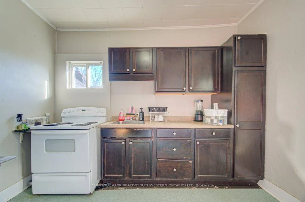 Photo 5 of 133 Darling Street, Brantford — HOMEH