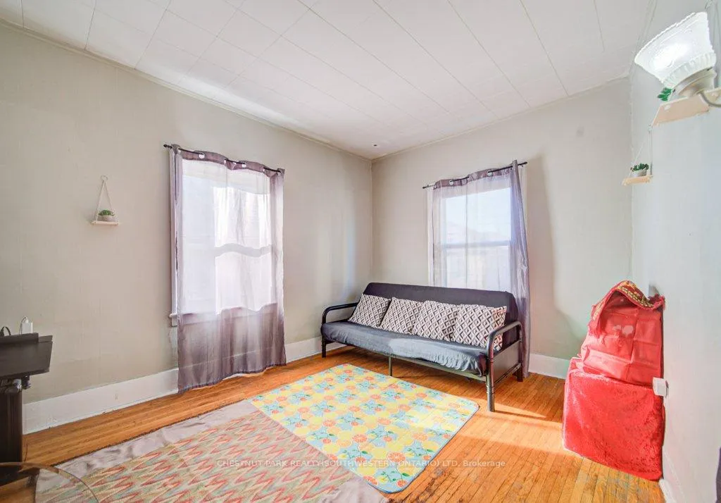 Photo 8 of 133 Darling Street, Brantford — HOMEH