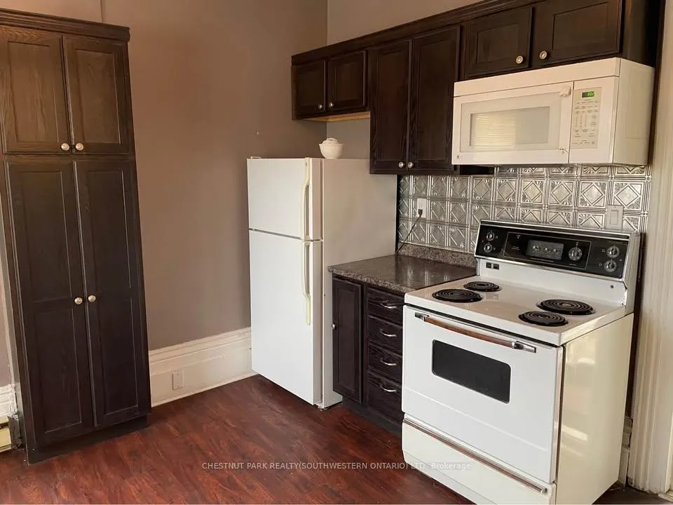 Photo 17 of 133 Darling Street, Brantford — HOMEH