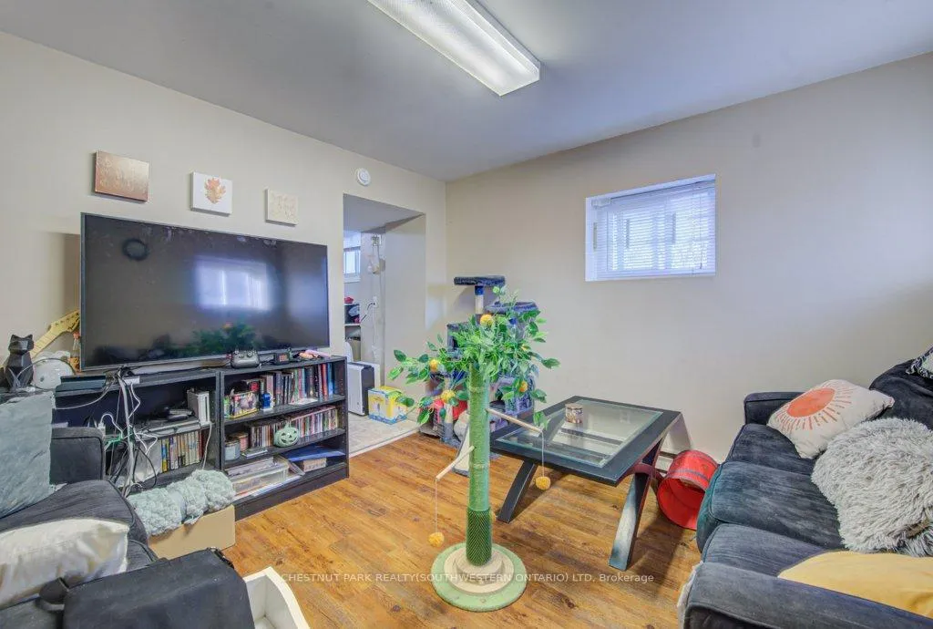 Photo 23 of 133 Darling Street, Brantford — HOMEH