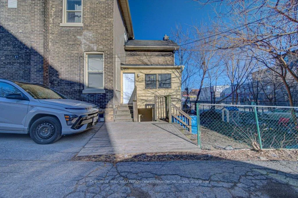 Photo 31 of 133 Darling Street, Brantford — HOMEH