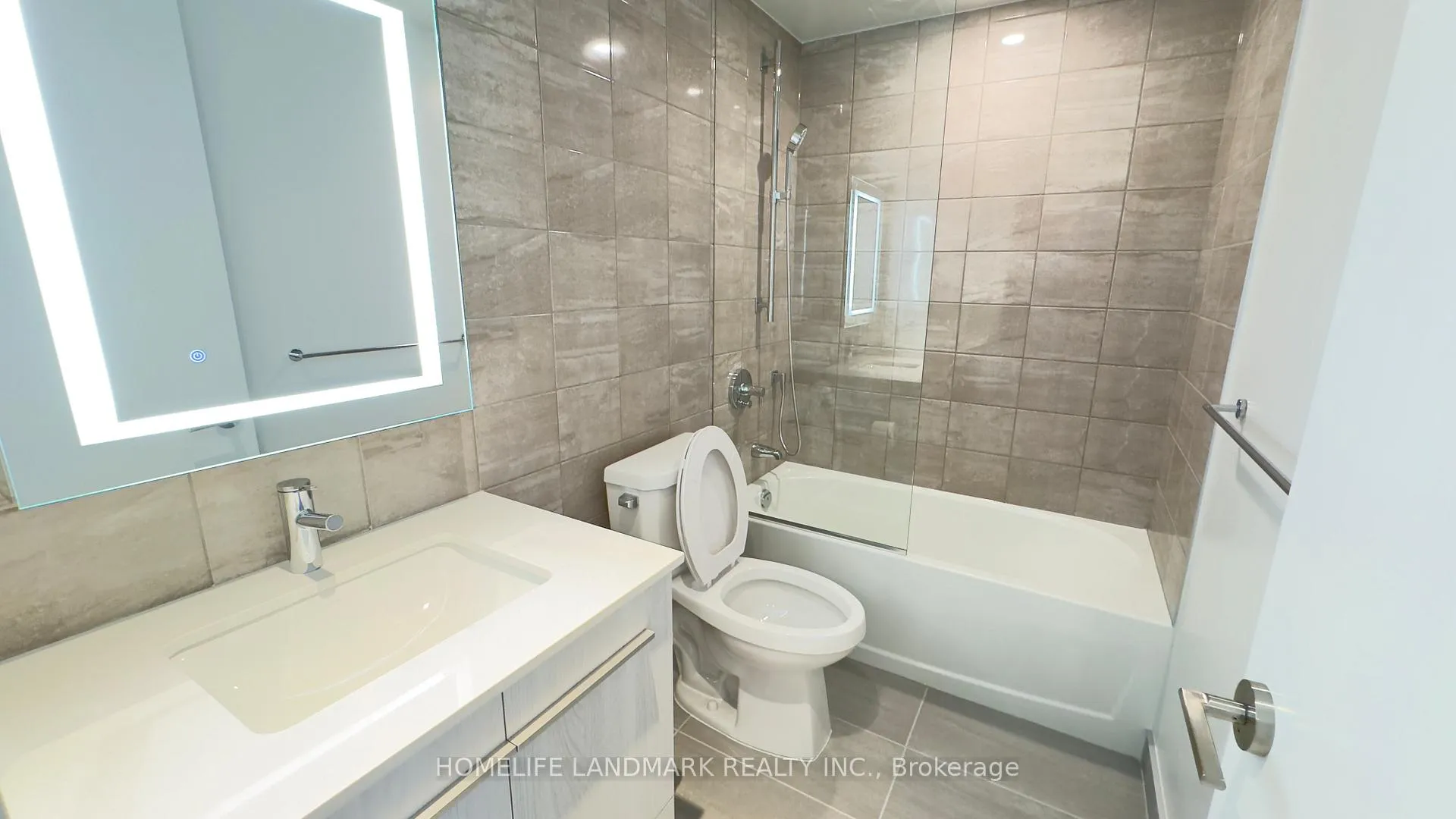 Photo 7 of Unit 3108, 8 Cumberland Street, Toronto, The Annex — HOMEH