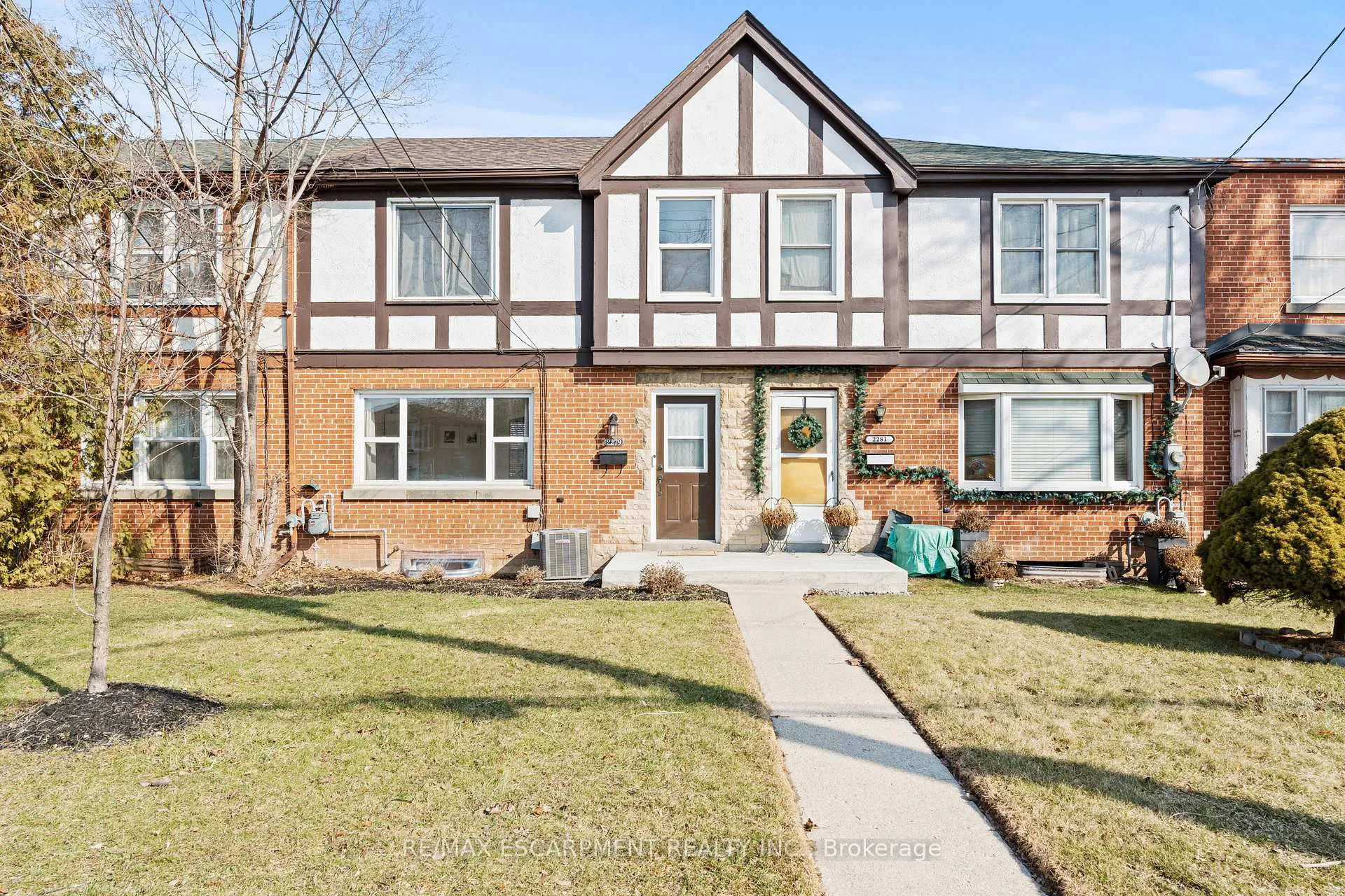 Photo 3 of 2279 King Street E, Hamilton, Glenview — HOMEH