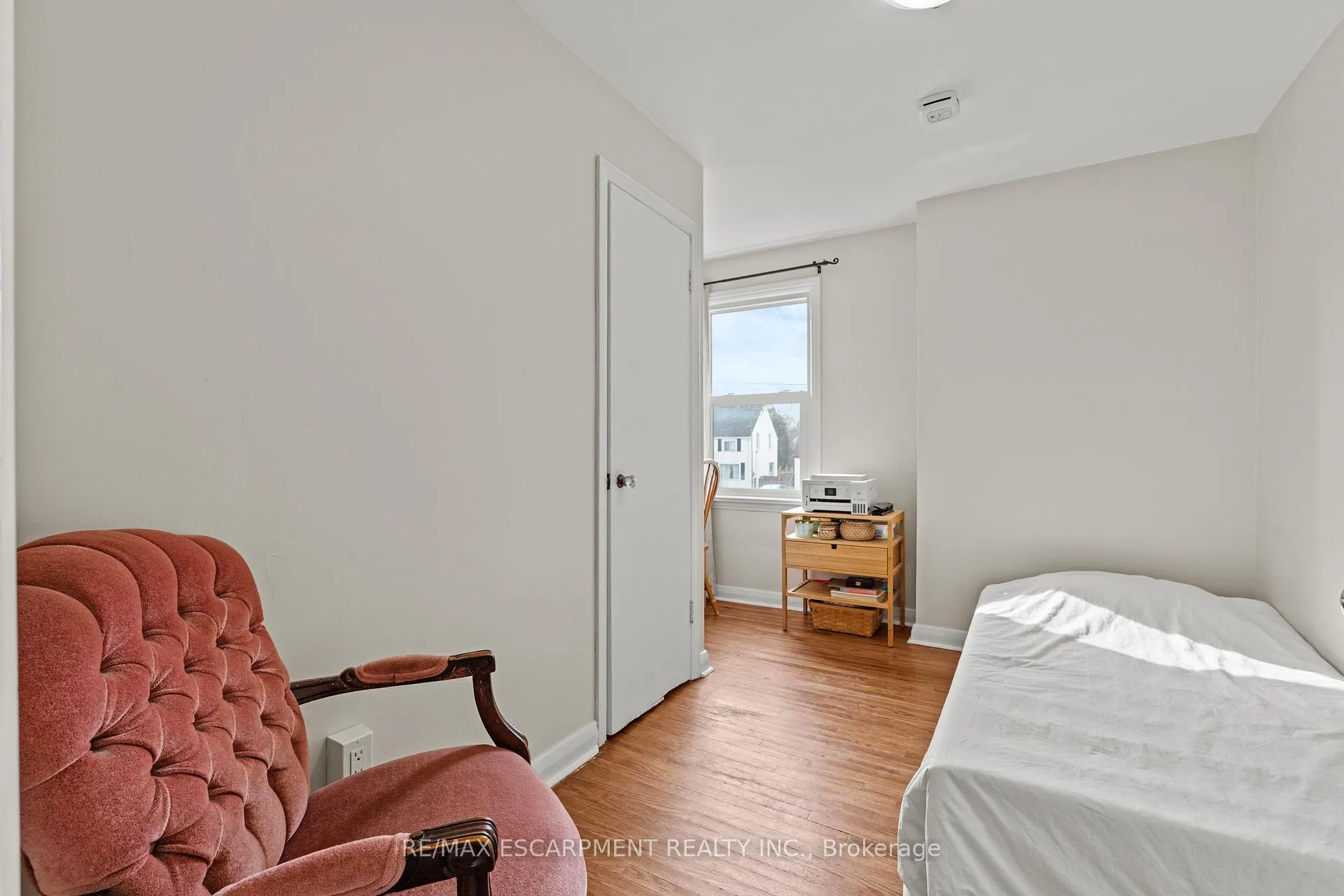 Photo 17 of 2279 King Street E, Hamilton, Glenview — HOMEH
