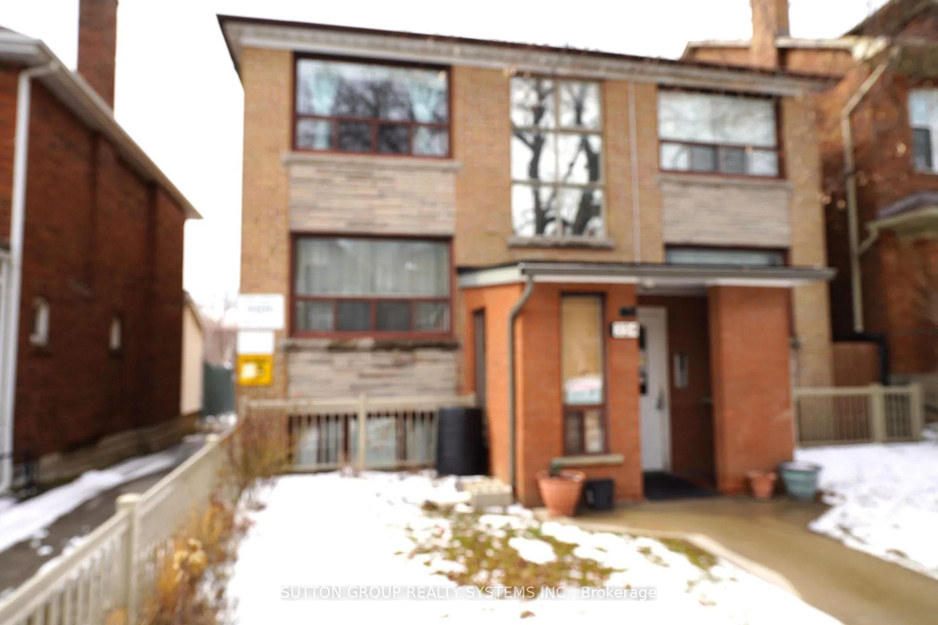 Front of 324 Lauder Avenue