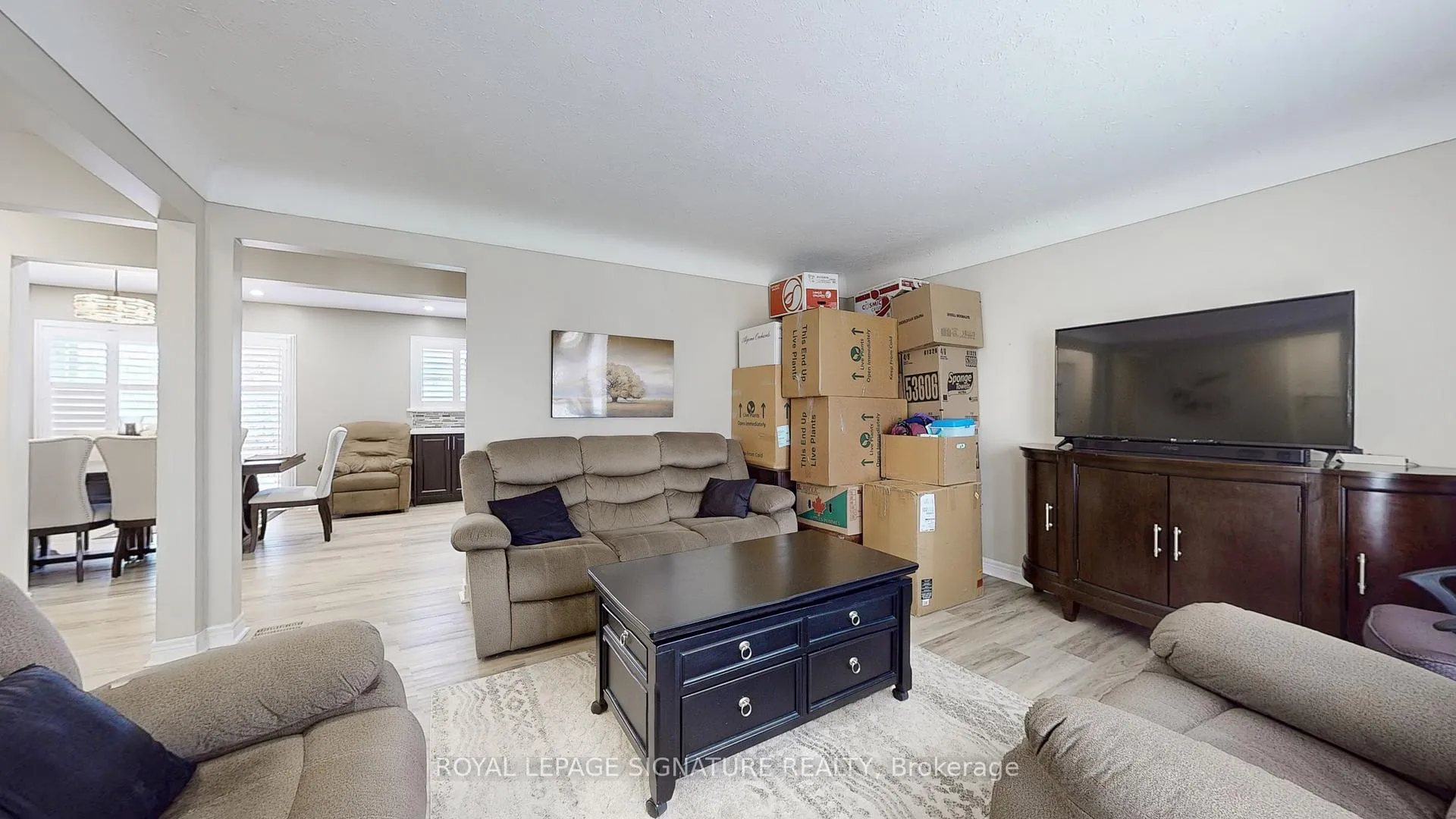 Photo 7 of 333 Ridgeway Avenue, Oshawa, McLaughlin — HOMEH