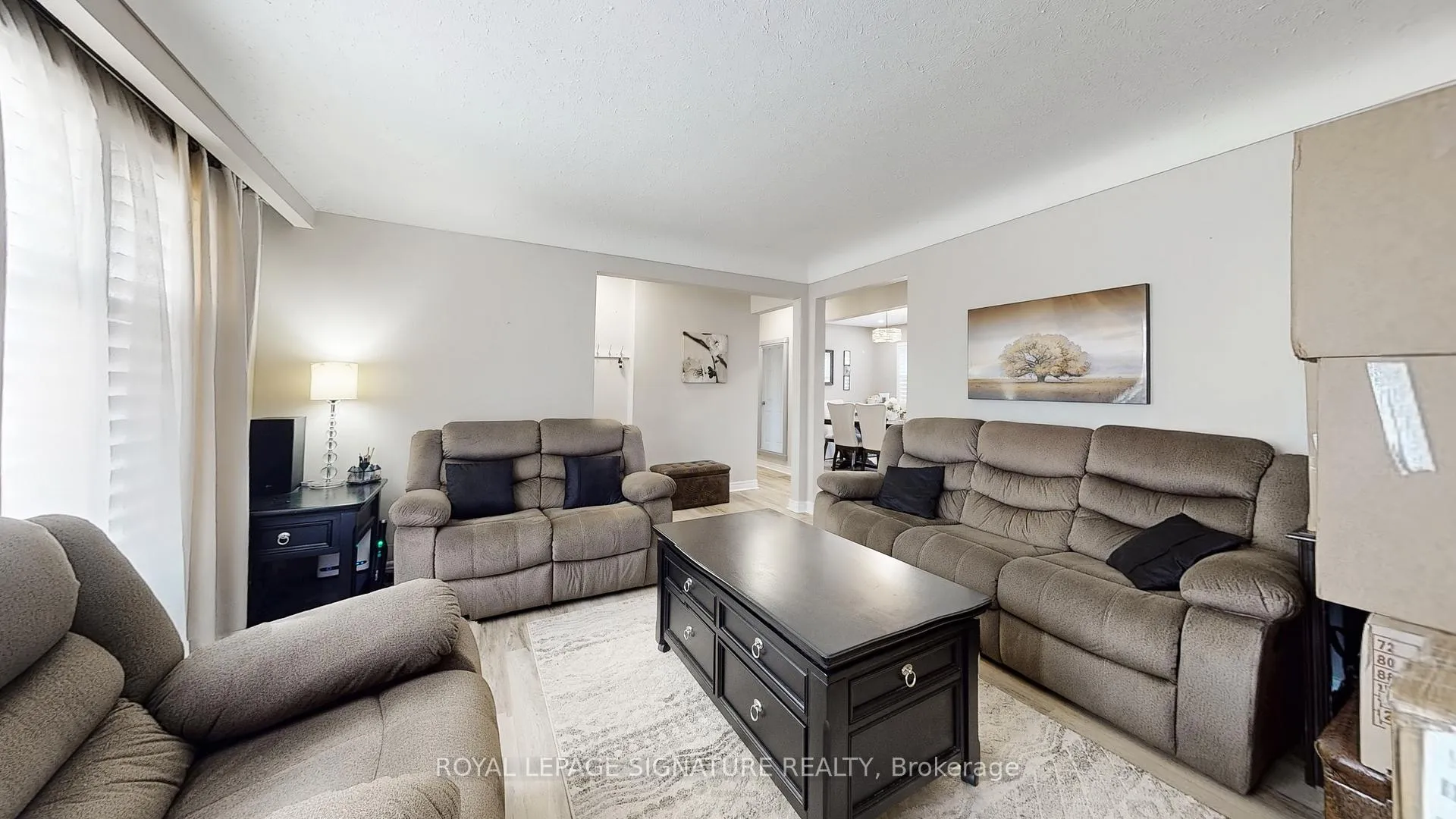 Photo 8 of 333 Ridgeway Avenue, Oshawa, McLaughlin — HOMEH