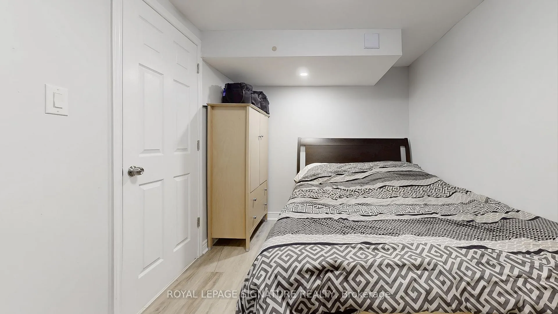 Photo 23 of 333 Ridgeway Avenue, Oshawa, McLaughlin — HOMEH