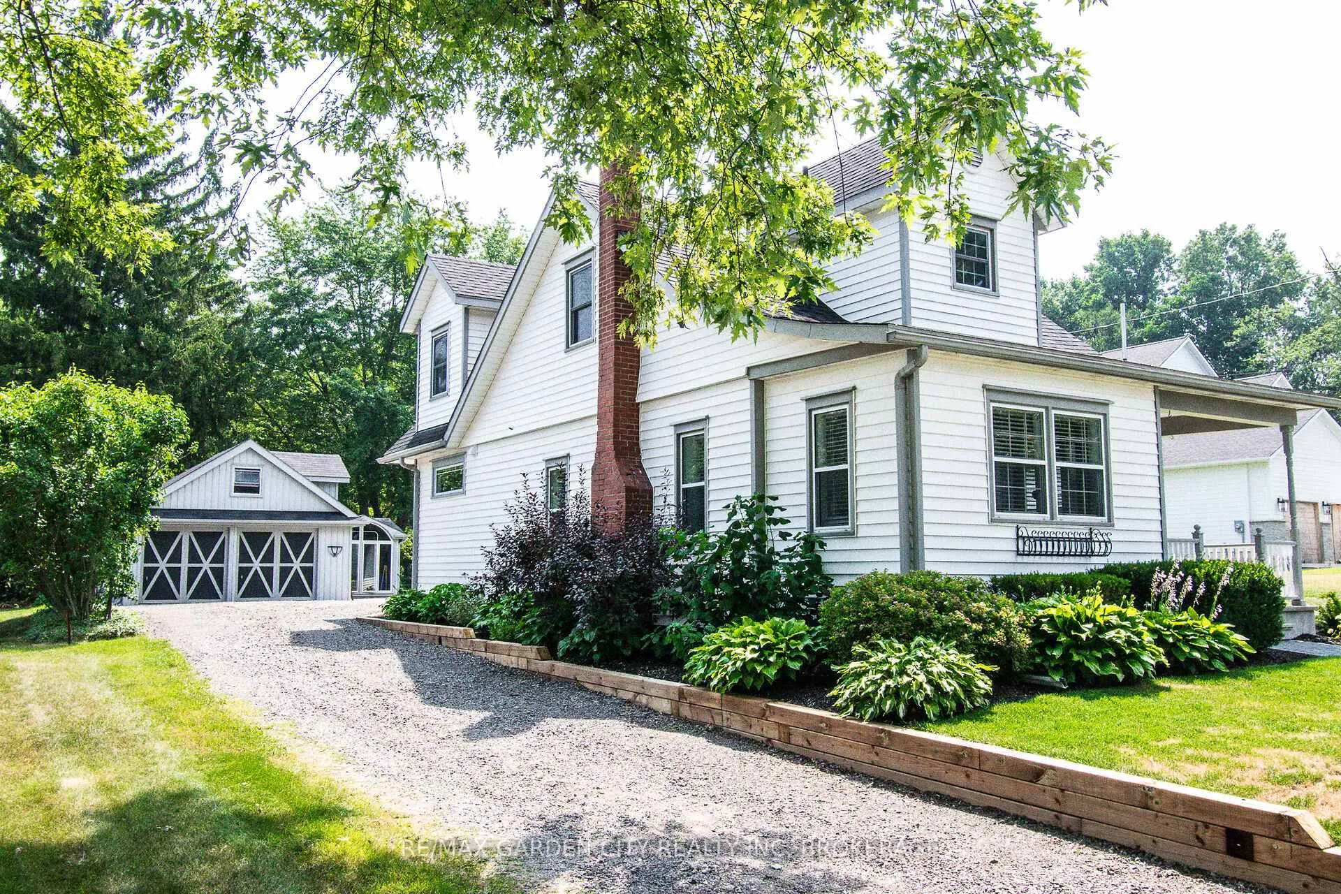 Photo 2 of 1171 Maple Street, Pelham, Fenwick — HOMEH