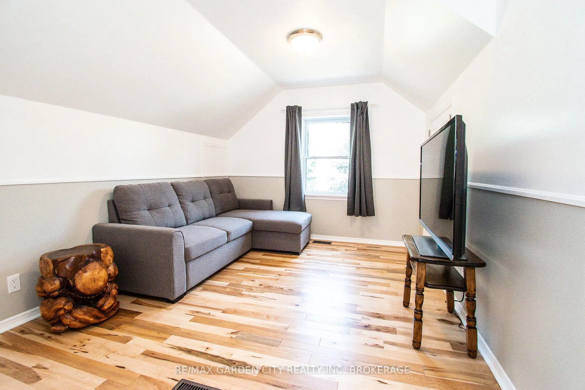 Photo 18 of 1171 Maple Street, Pelham, Fenwick — HOMEH