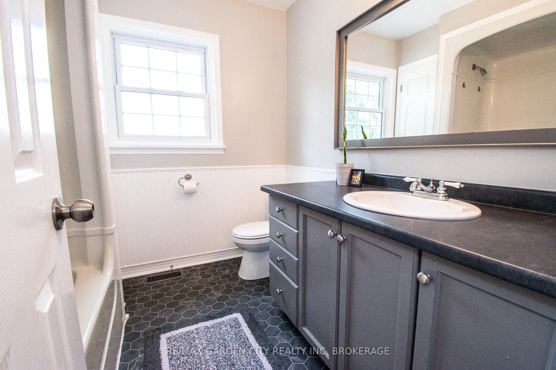 Photo 24 of 1171 Maple Street, Pelham, Fenwick — HOMEH