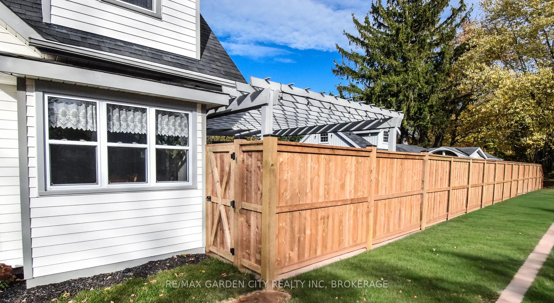Photo 29 of 1171 Maple Street, Pelham, Fenwick — HOMEH