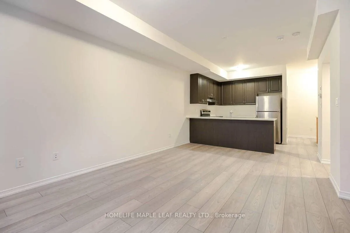 Photo 4 of 2563 Mojave Path, Oshawa, Windfields — HOMEH