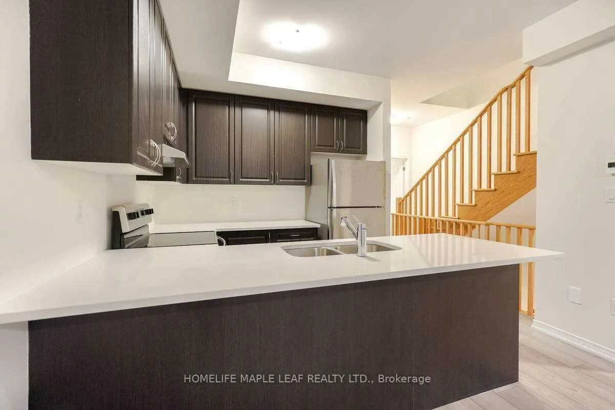 Photo 7 of 2563 Mojave Path, Oshawa, Windfields — HOMEH