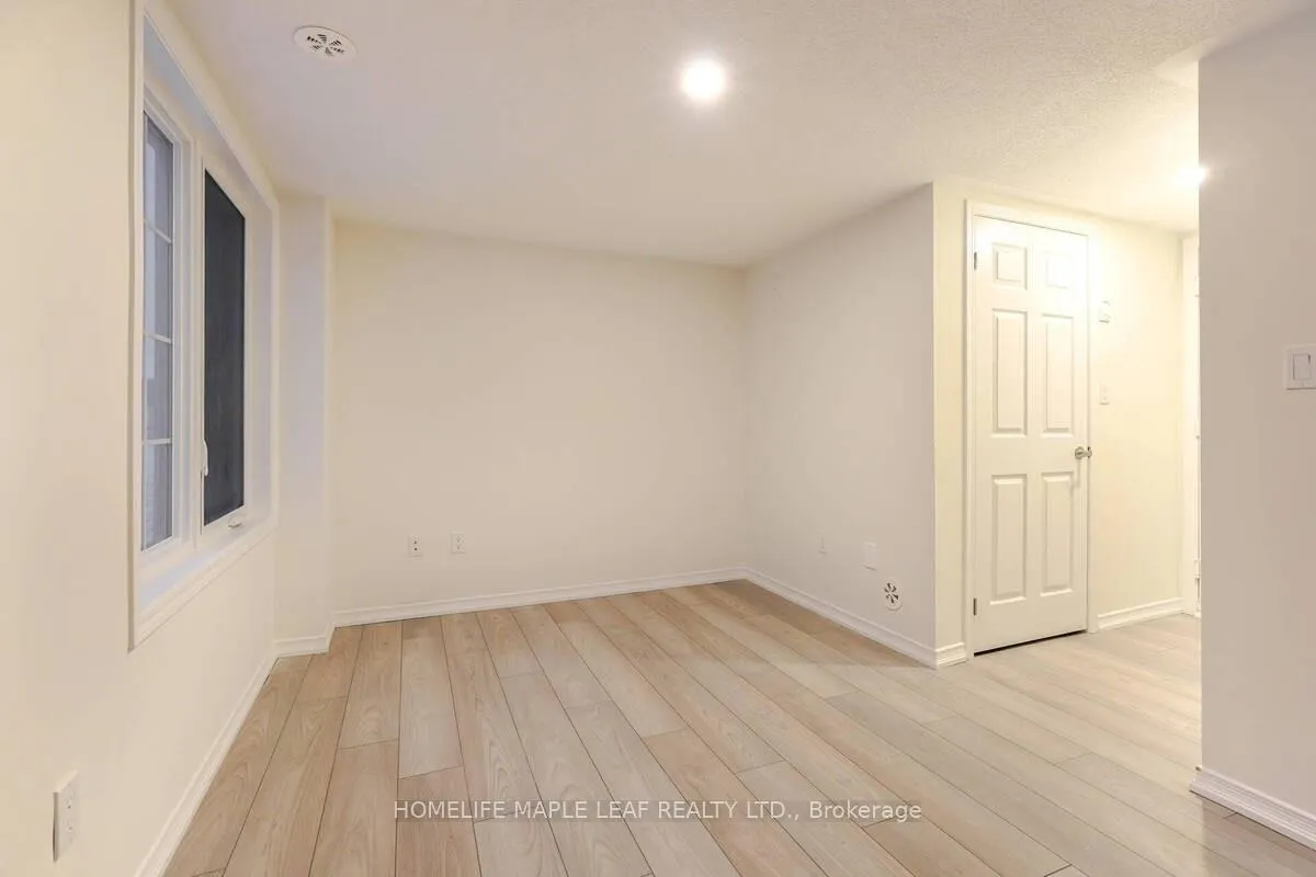 Photo 10 of 2563 Mojave Path, Oshawa, Windfields — HOMEH
