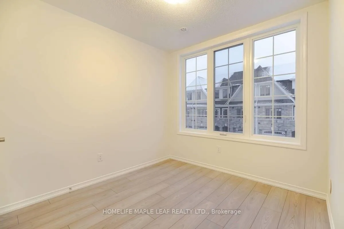 Photo 11 of 2563 Mojave Path, Oshawa, Windfields — HOMEH