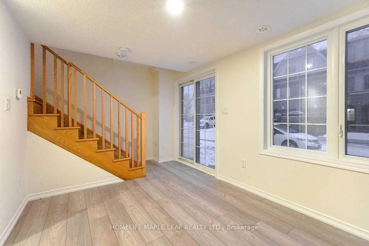 Photo 12 of 2563 Mojave Path, Oshawa, Windfields — HOMEH