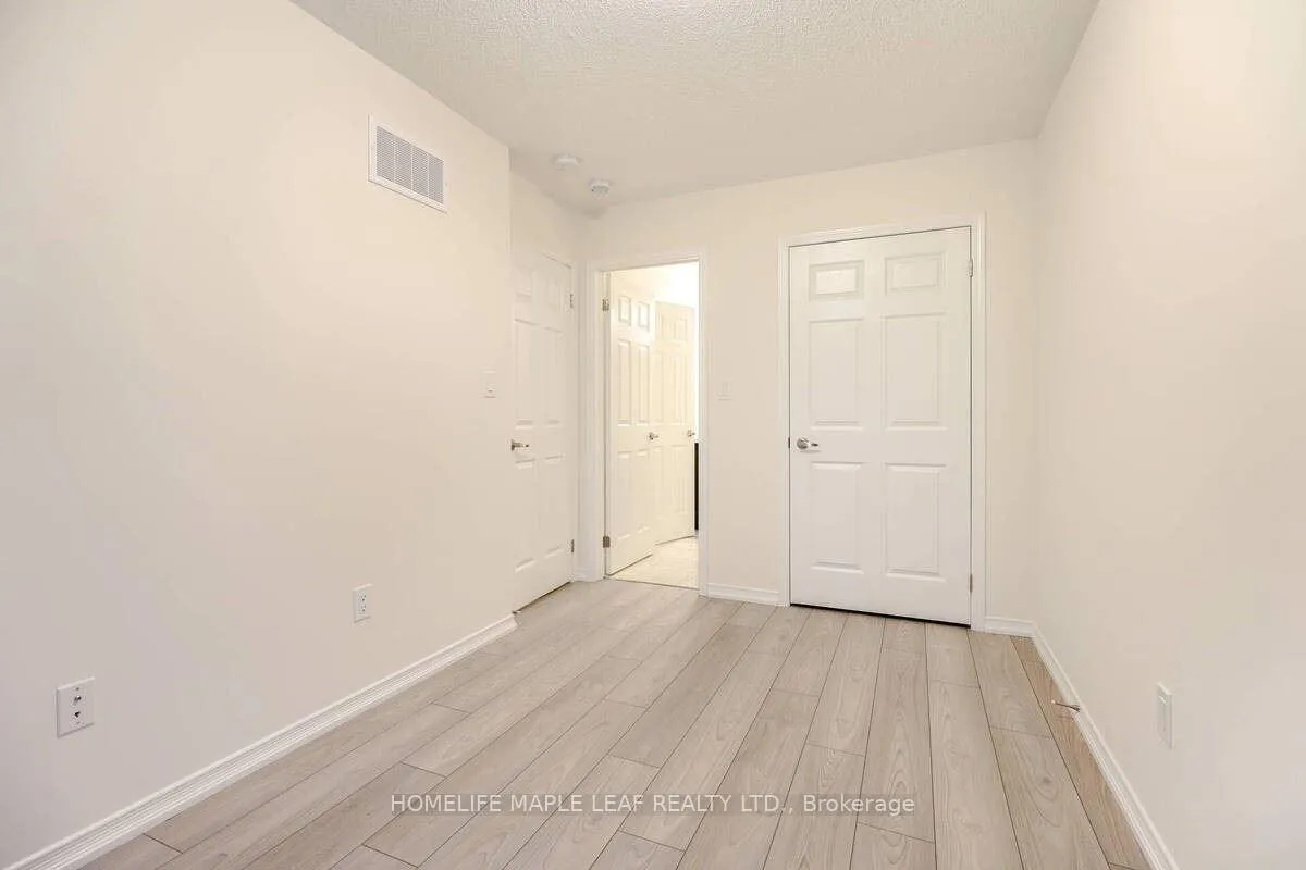 Photo 18 of 2563 Mojave Path, Oshawa, Windfields — HOMEH
