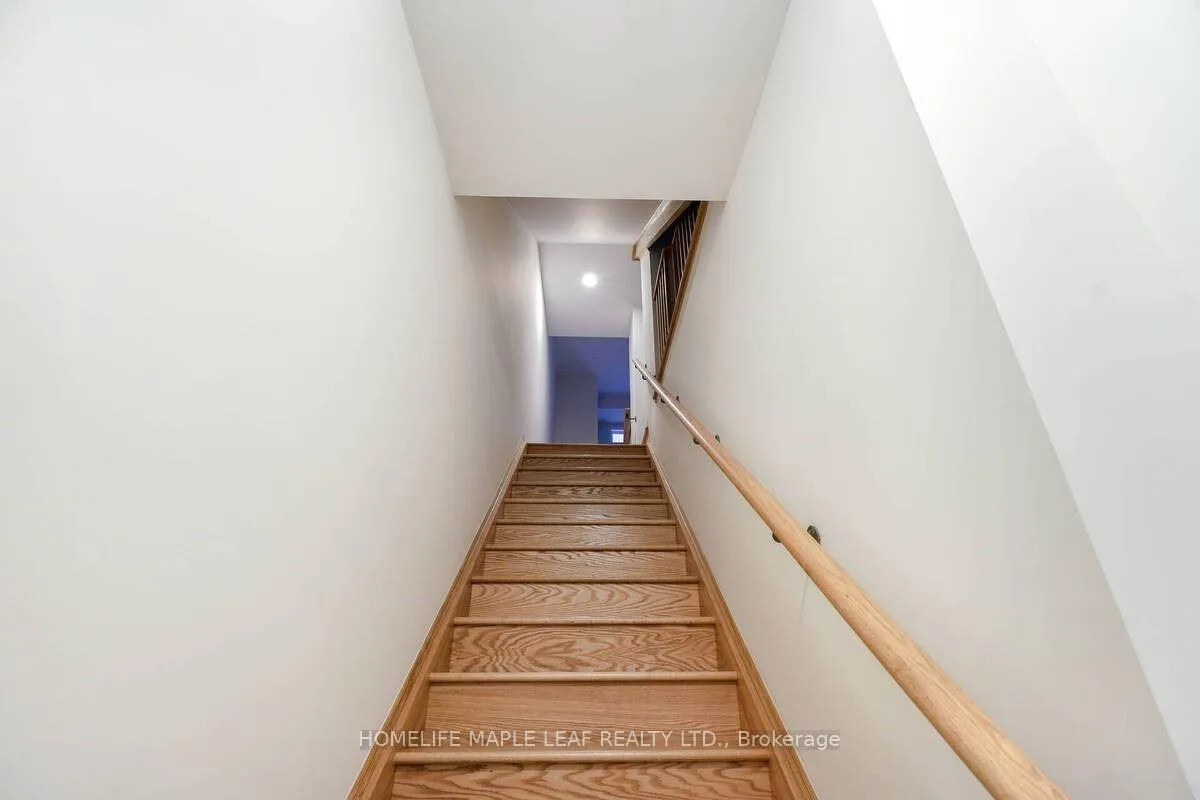 Photo 21 of 2563 Mojave Path, Oshawa, Windfields — HOMEH