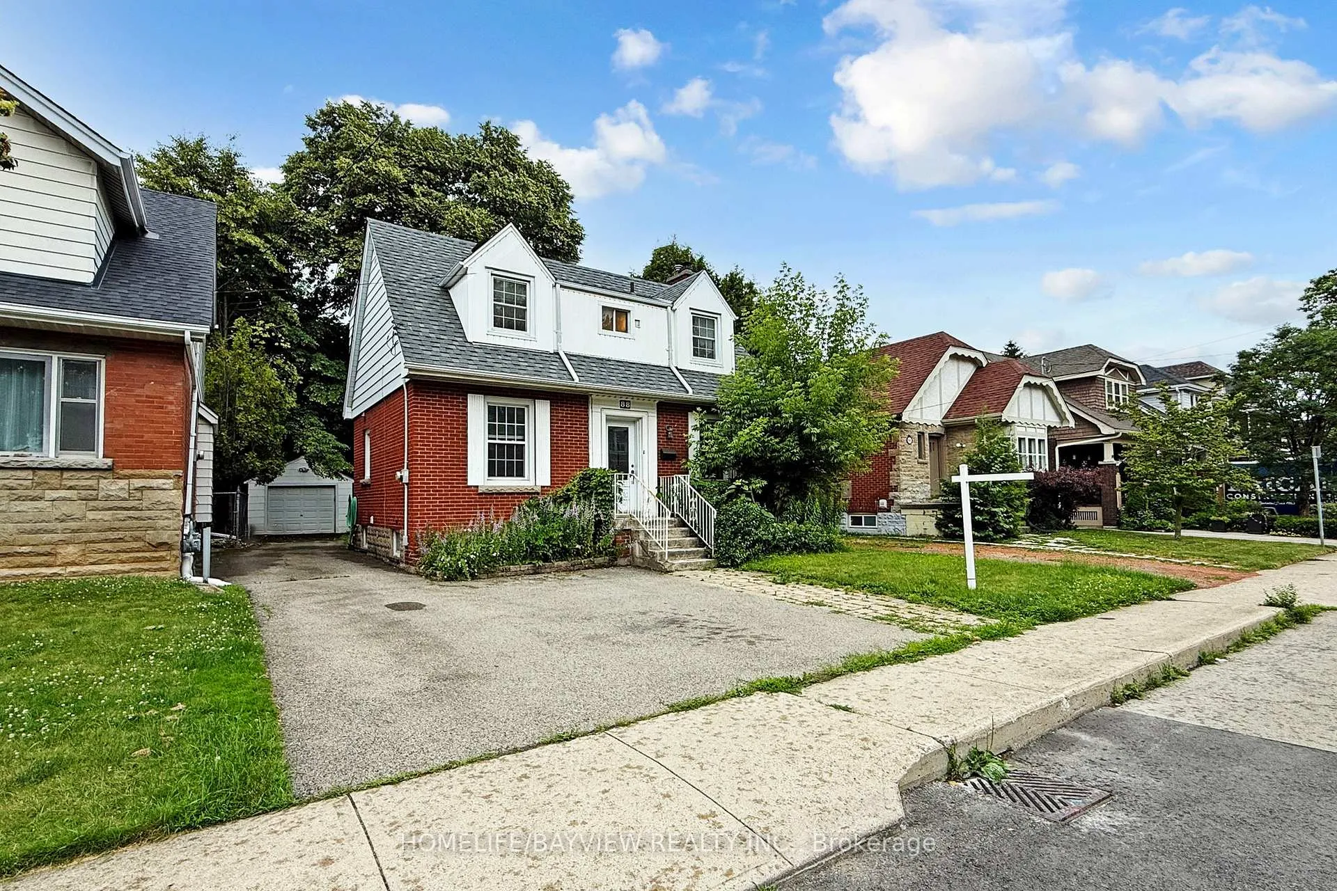 Photo 3 of 88 Arkell Street, Hamilton, Westdale — HOMEH