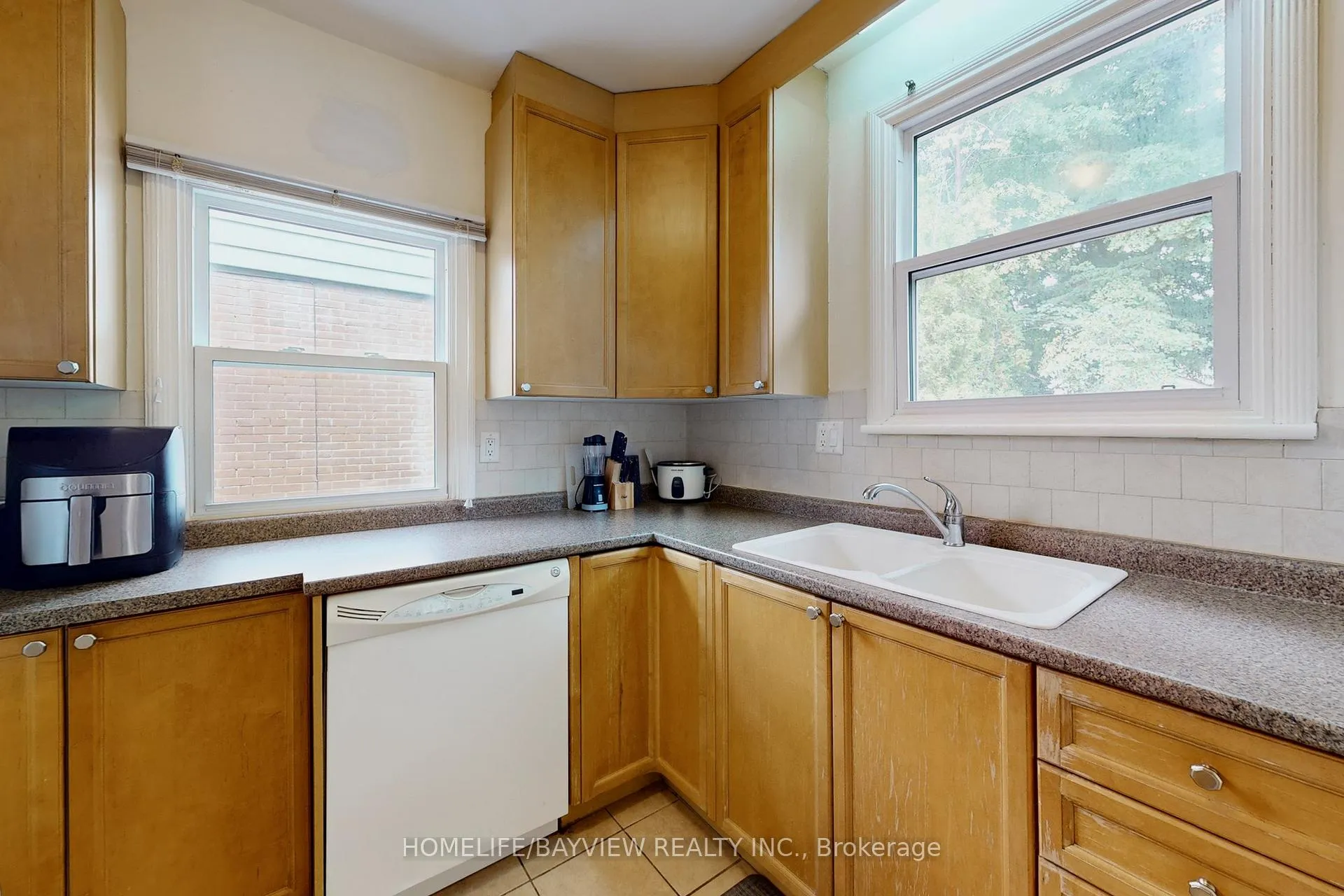 Photo 16 of 88 Arkell Street, Hamilton, Westdale — HOMEH