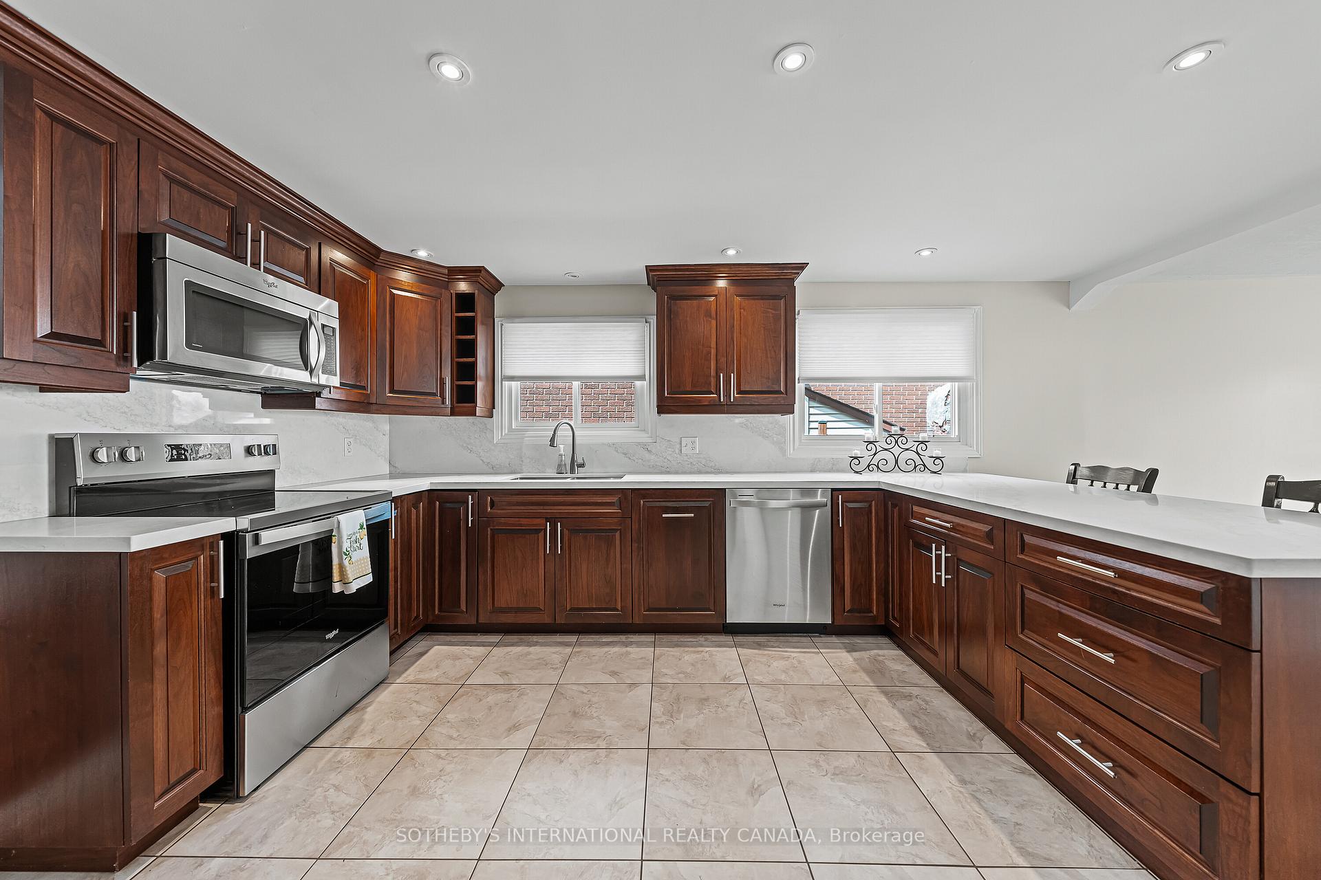 Photo 17 of 154 Covington Crescent, Kitchener — HOMEH