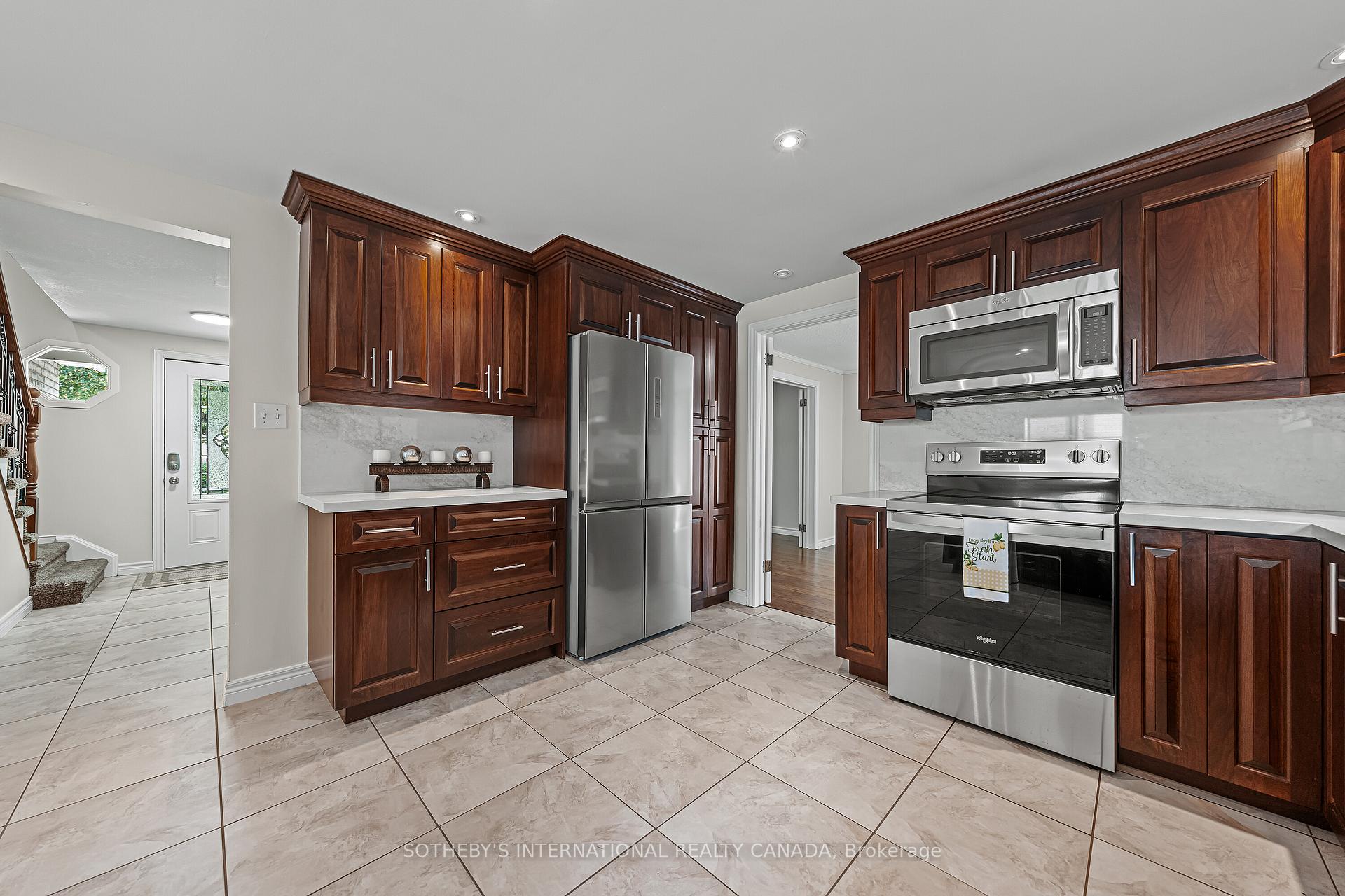 Photo 18 of 154 Covington Crescent, Kitchener — HOMEH