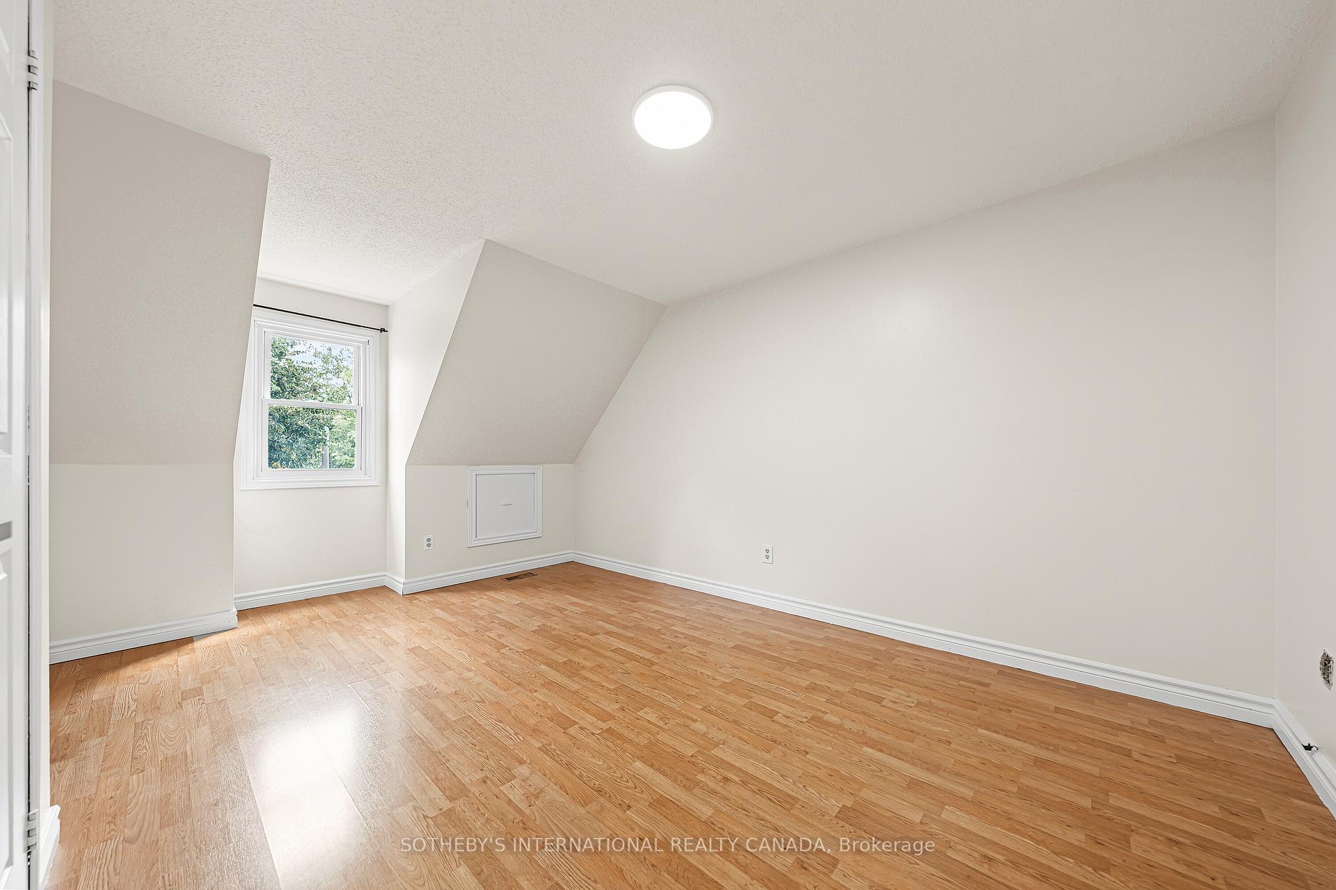 Photo 30 of 154 Covington Crescent, Kitchener — HOMEH