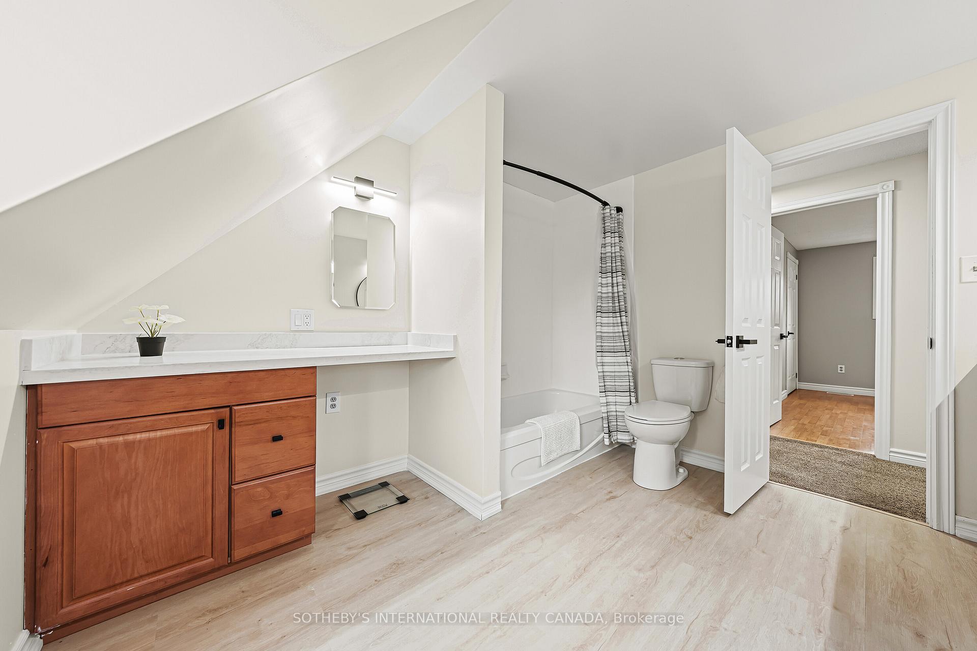 Photo 33 of 154 Covington Crescent, Kitchener — HOMEH