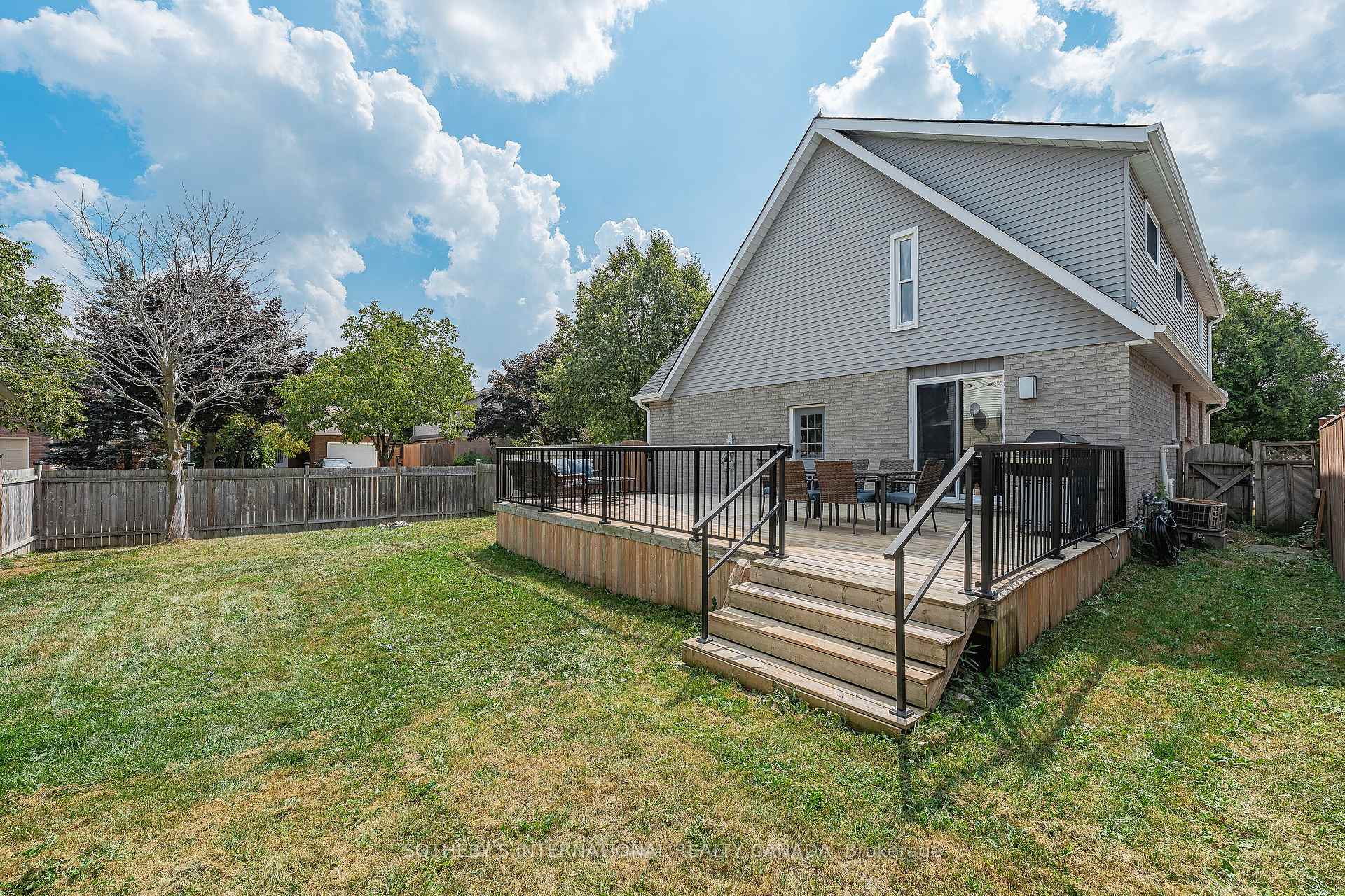 Photo 45 of 154 Covington Crescent, Kitchener — HOMEH