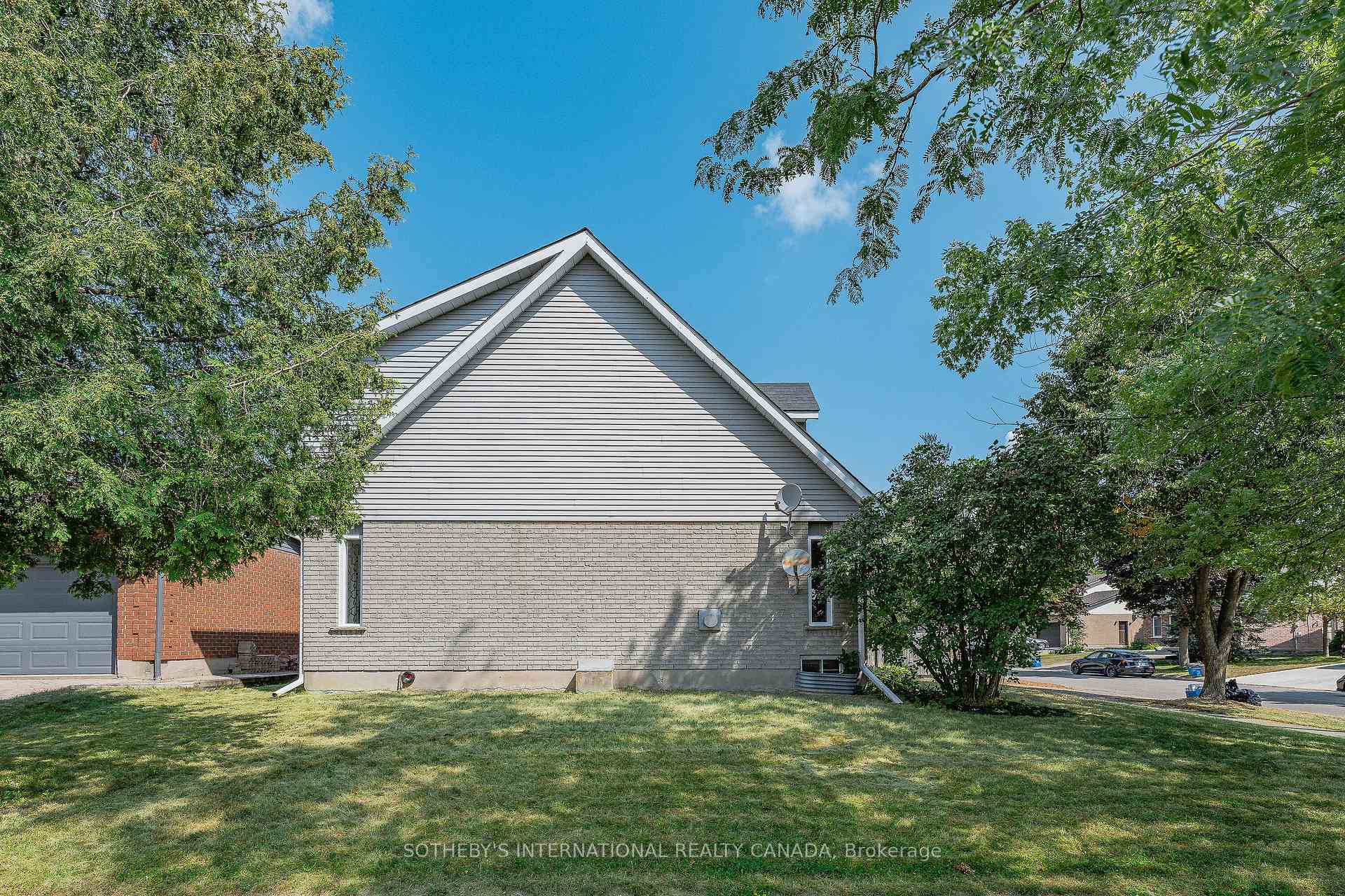 Photo 50 of 154 Covington Crescent, Kitchener — HOMEH