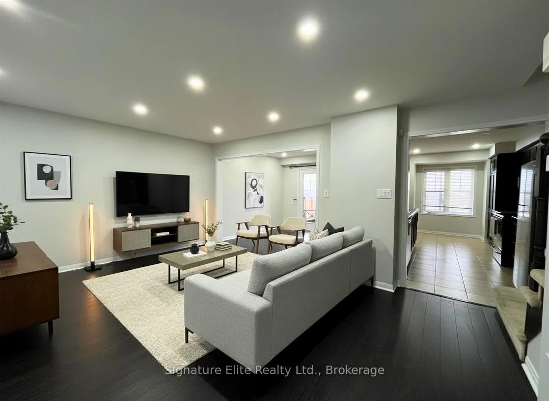 Photo 3 of 117 Baycliffe Crescent, Brampton, Northwest Brampton — HOMEH