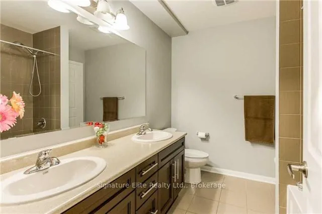 Photo 8 of 117 Baycliffe Crescent, Brampton, Northwest Brampton — HOMEH